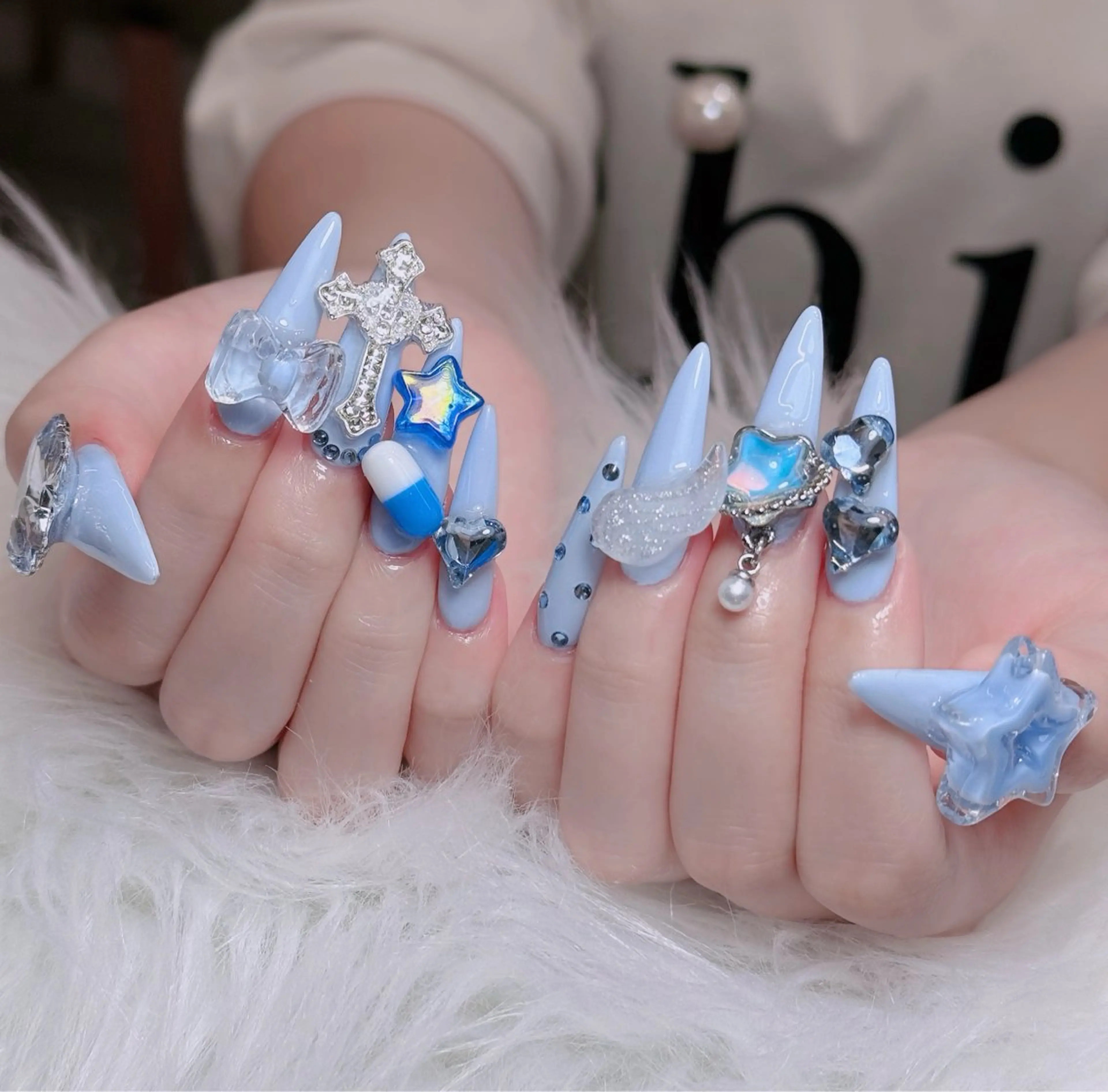 ネイル オーロラネイル チークネイル フットネイル フレンチネイル 韓国ネイル ハンドネイル Lumi Nail Salon所属・Lumi Nail 新大久保3‘のネイルデザイン
