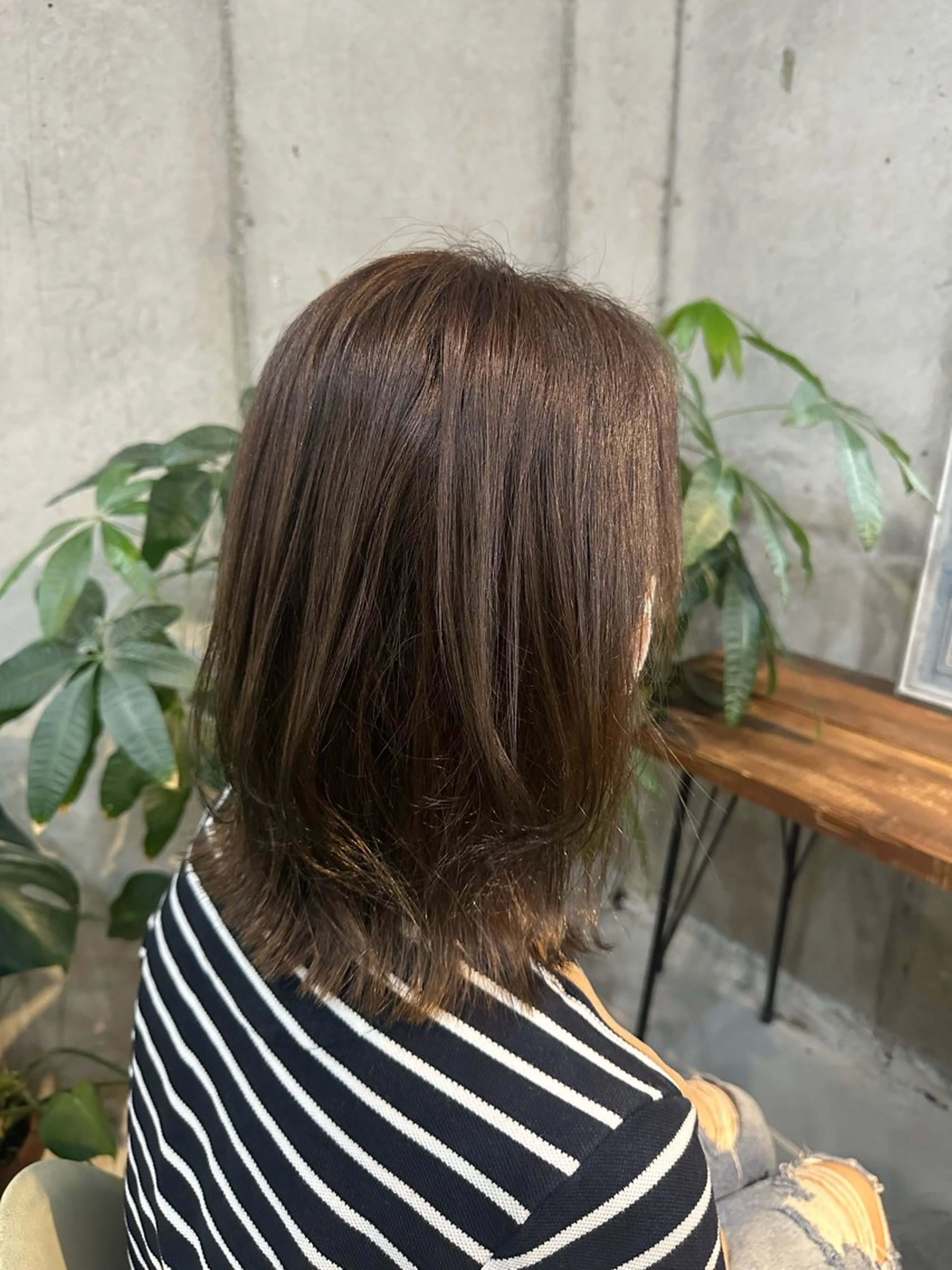 ミディアム アッシュ trip香椎店所属・田本 雛のヘアスタイル