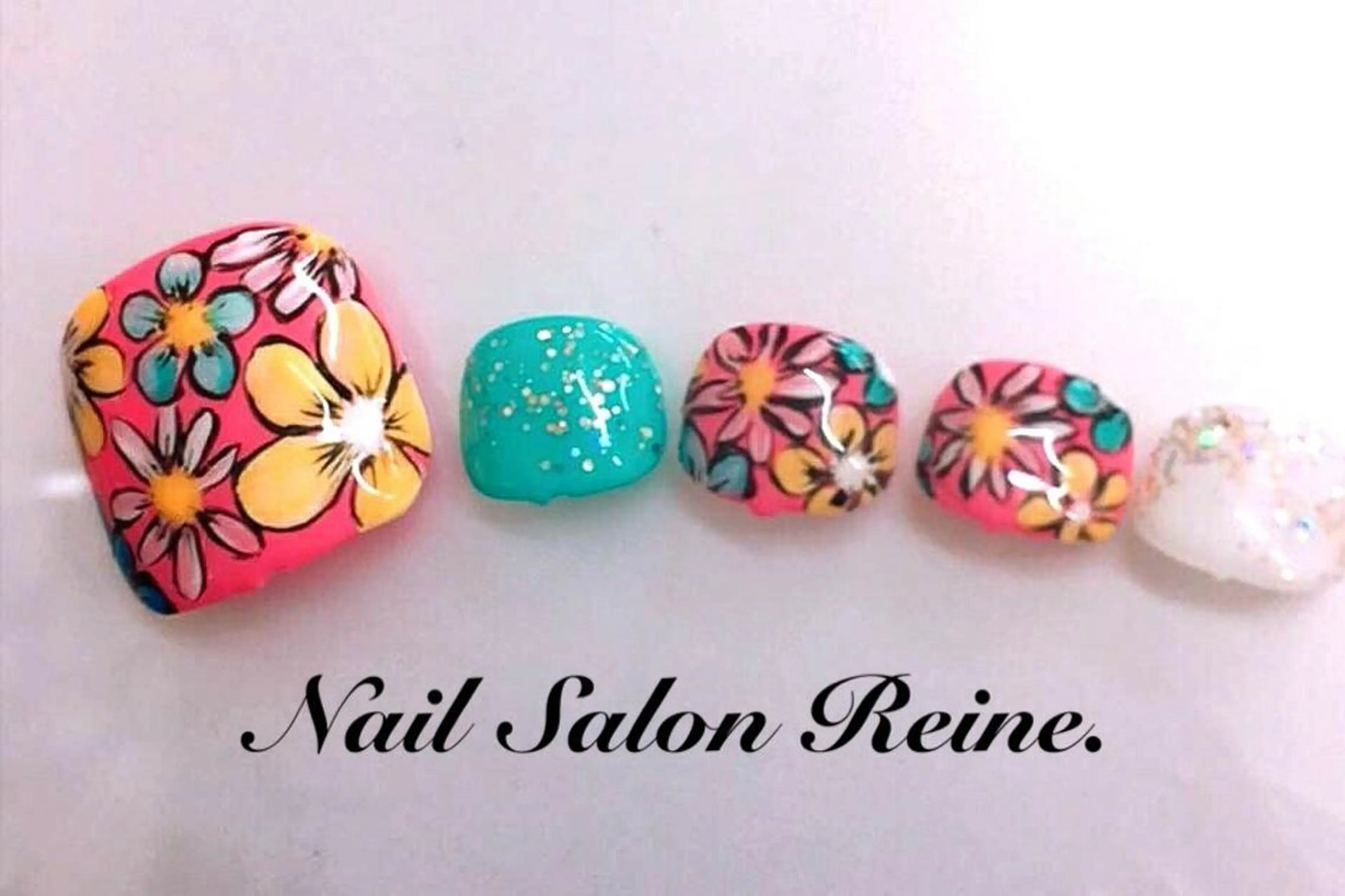 ネイル アートネイル フットネイル Nailsalon Reine所属・玉栄 伶奈のネイルデザイン