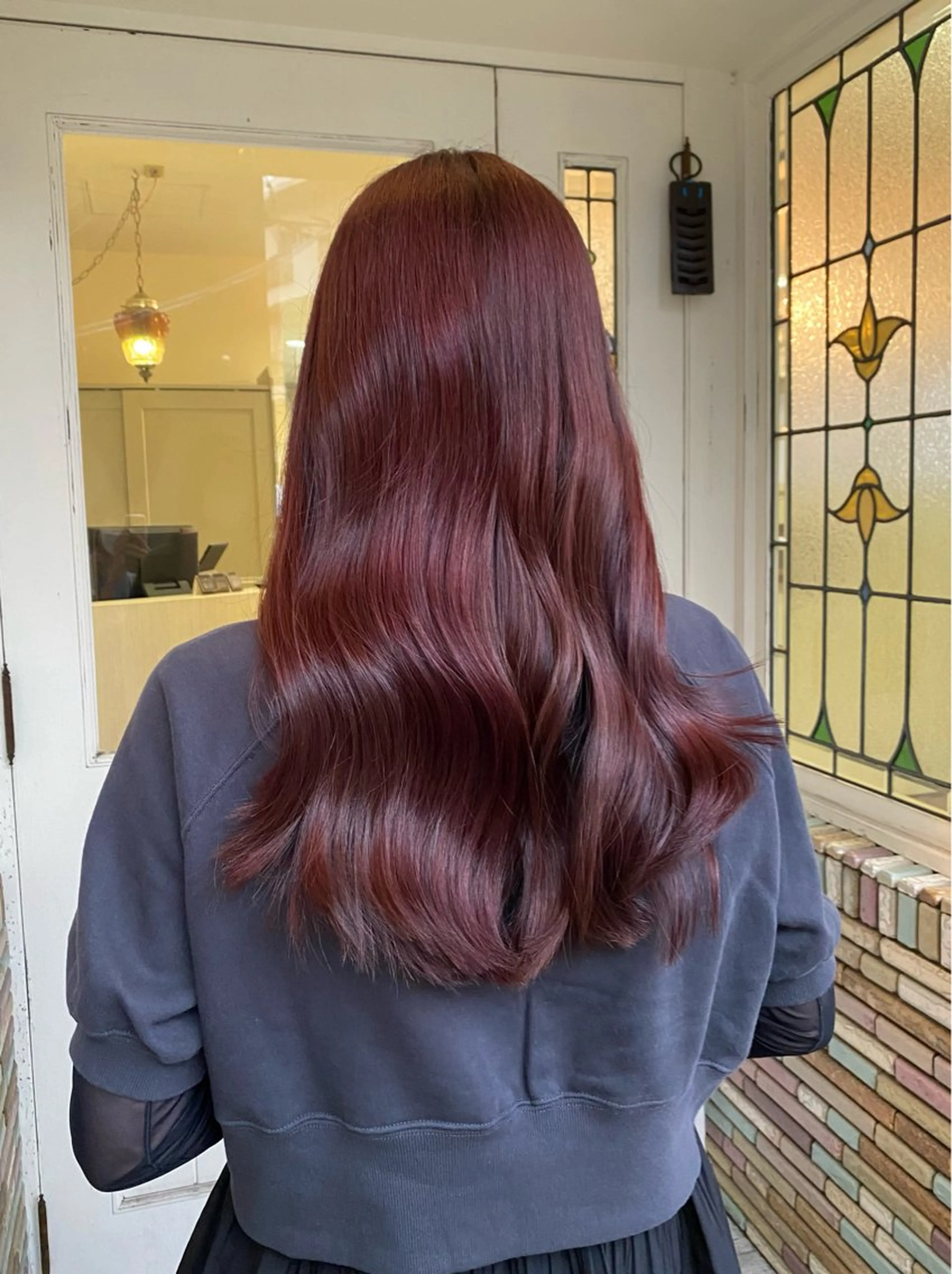 ロング レッドブラウン 【艶ヘア】 どうまえのヘアスタイル