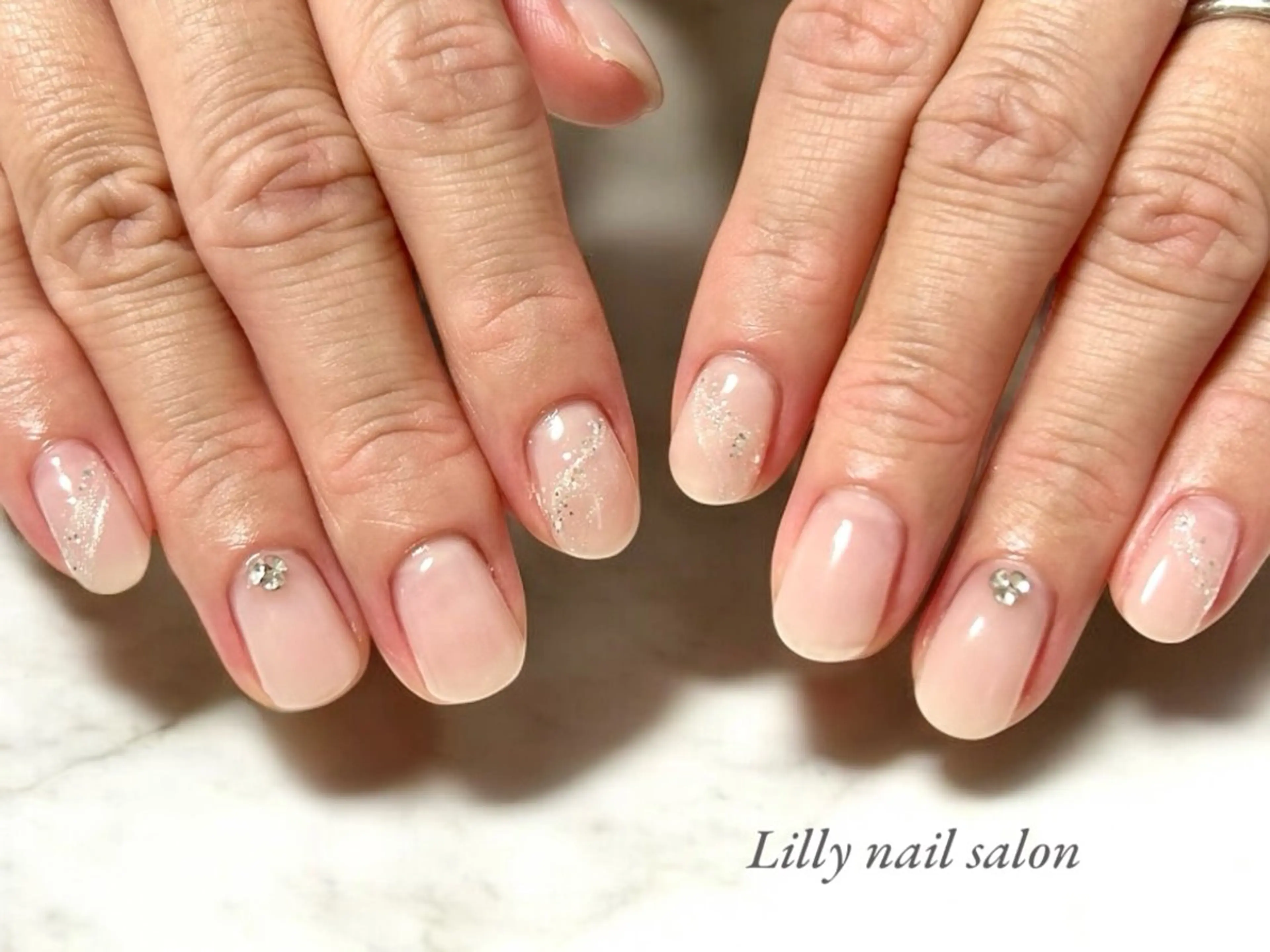 ネイル Lilly nail Mikuのネイルデザイン