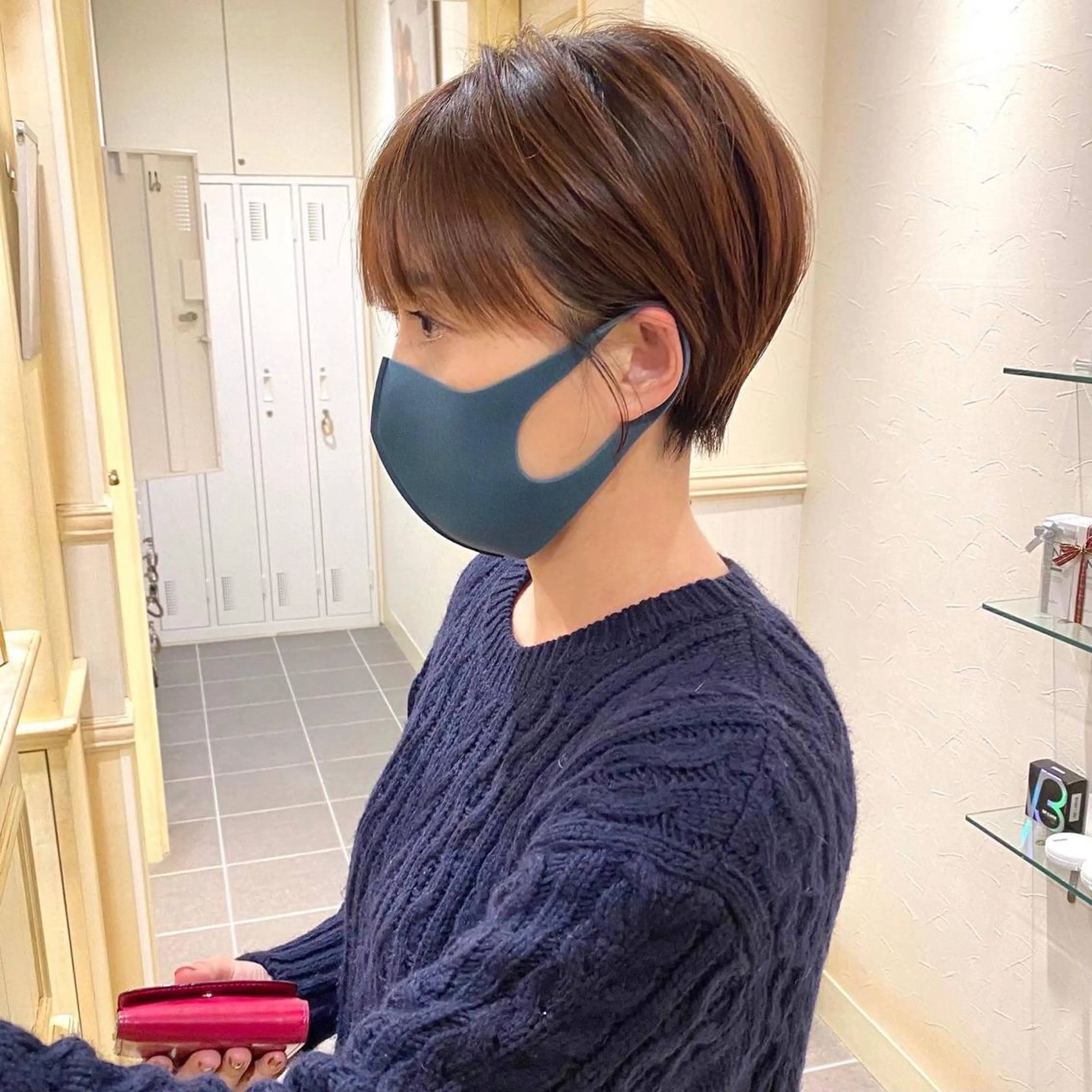 ミディアム カラー ブリーチ グレージュ ハイライトカラー シルバー ボブ ✨BASSA 【高田馬場】✨のヘアスタイル