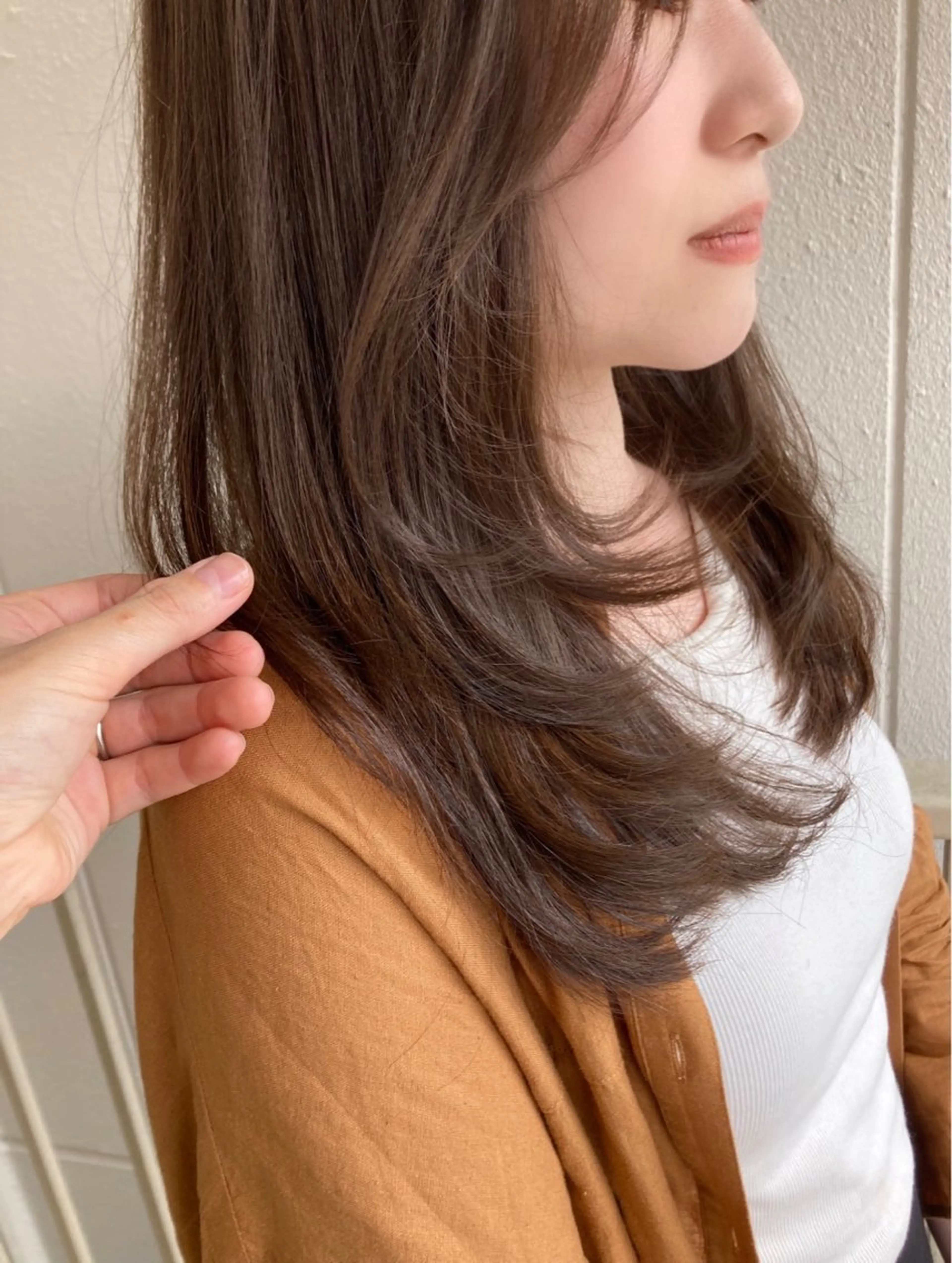 セミロング roka ノゾミのヘアスタイル