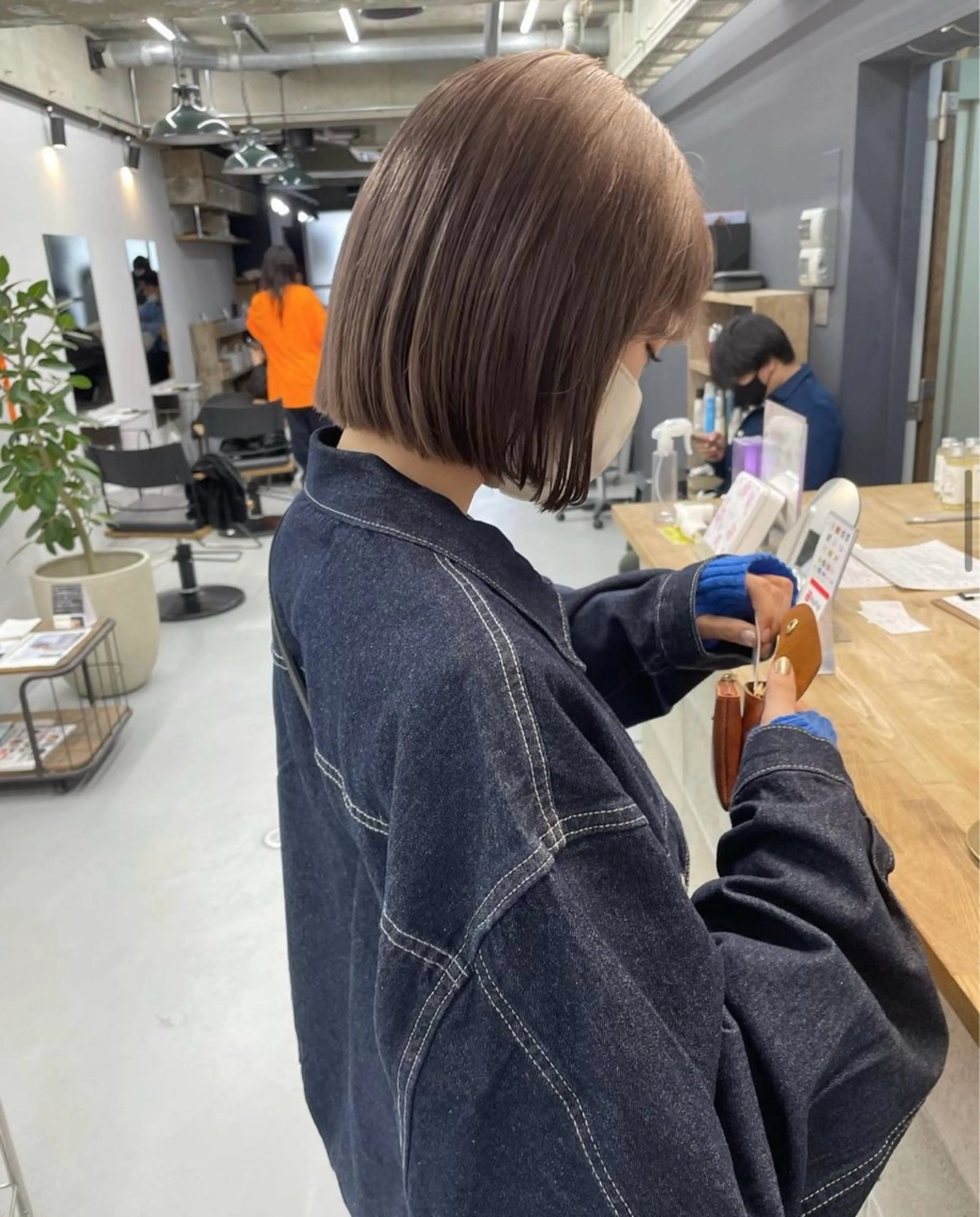 ショート カラー カットモデル/ ハイトーン/ゆうあのヘアスタイル