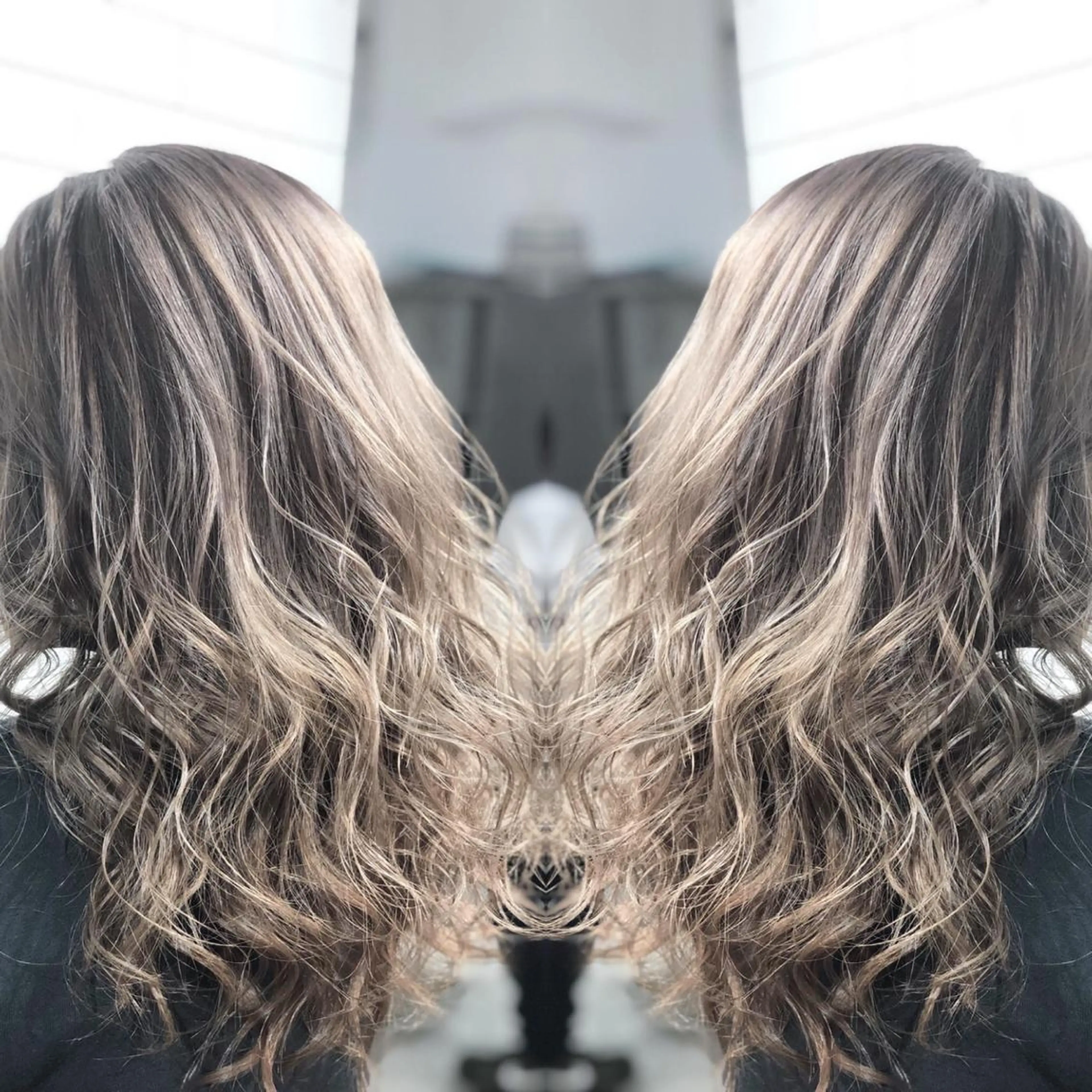 セミロング カラー ヘアアレンジ 髪質改善×ハイトーン 中田啄也のヘアスタイル