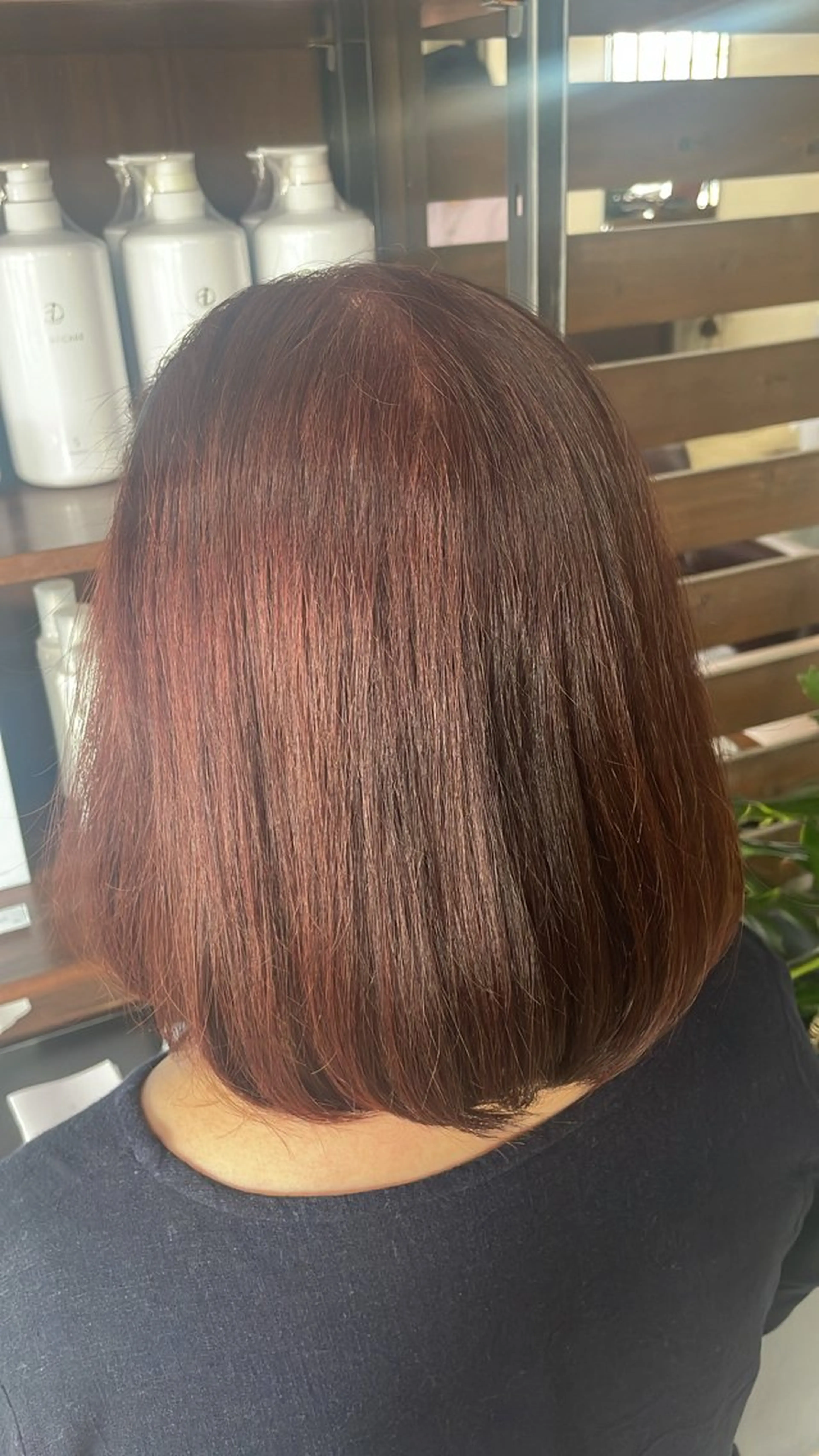 ミディアム カラー ブラウンカラー レッドカラー レッドブラウン ヘアカラー 石川 明歌音のヘアスタイル