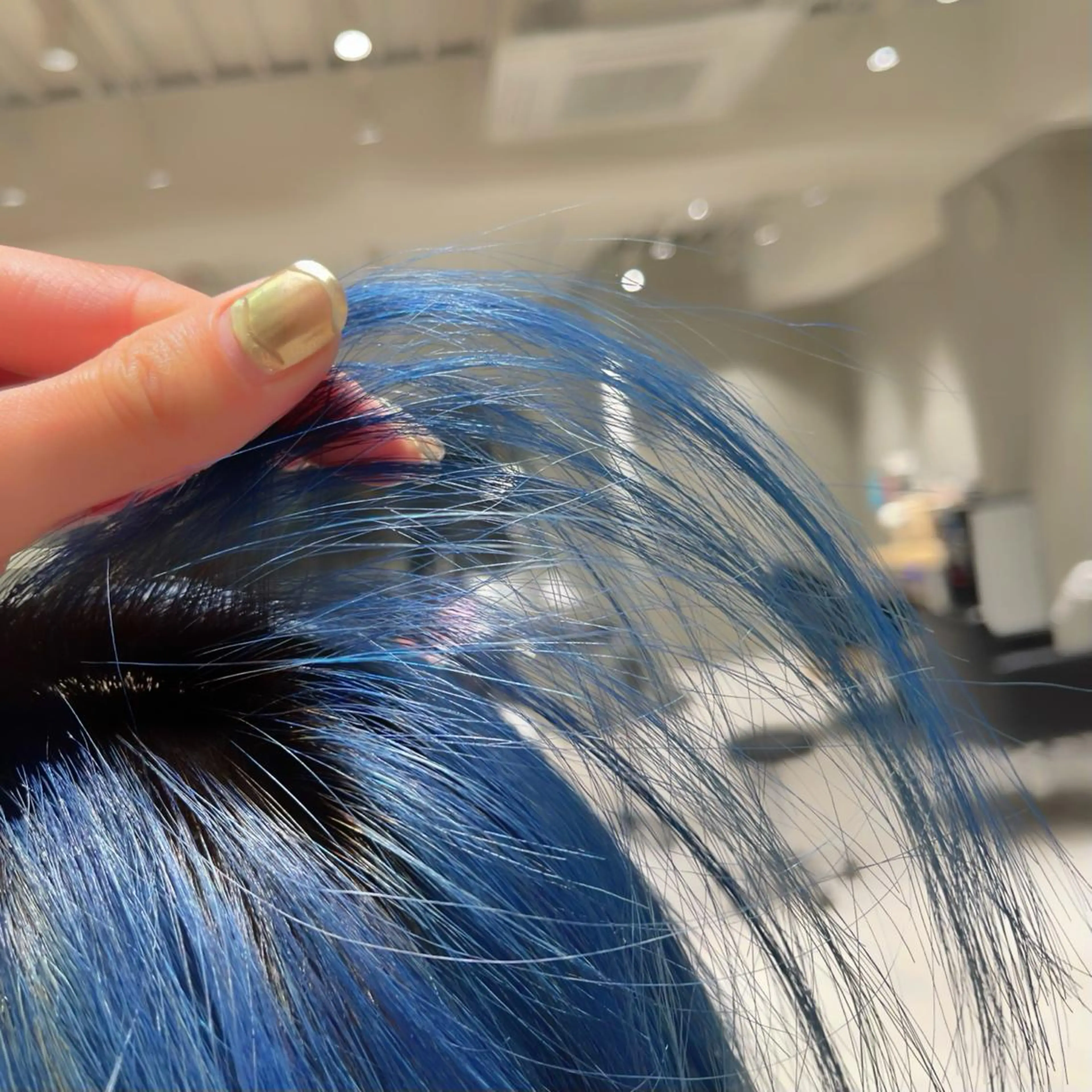 ショート カラー 🌈モテるベージュ カラー💕成島 宙のヘアスタイル