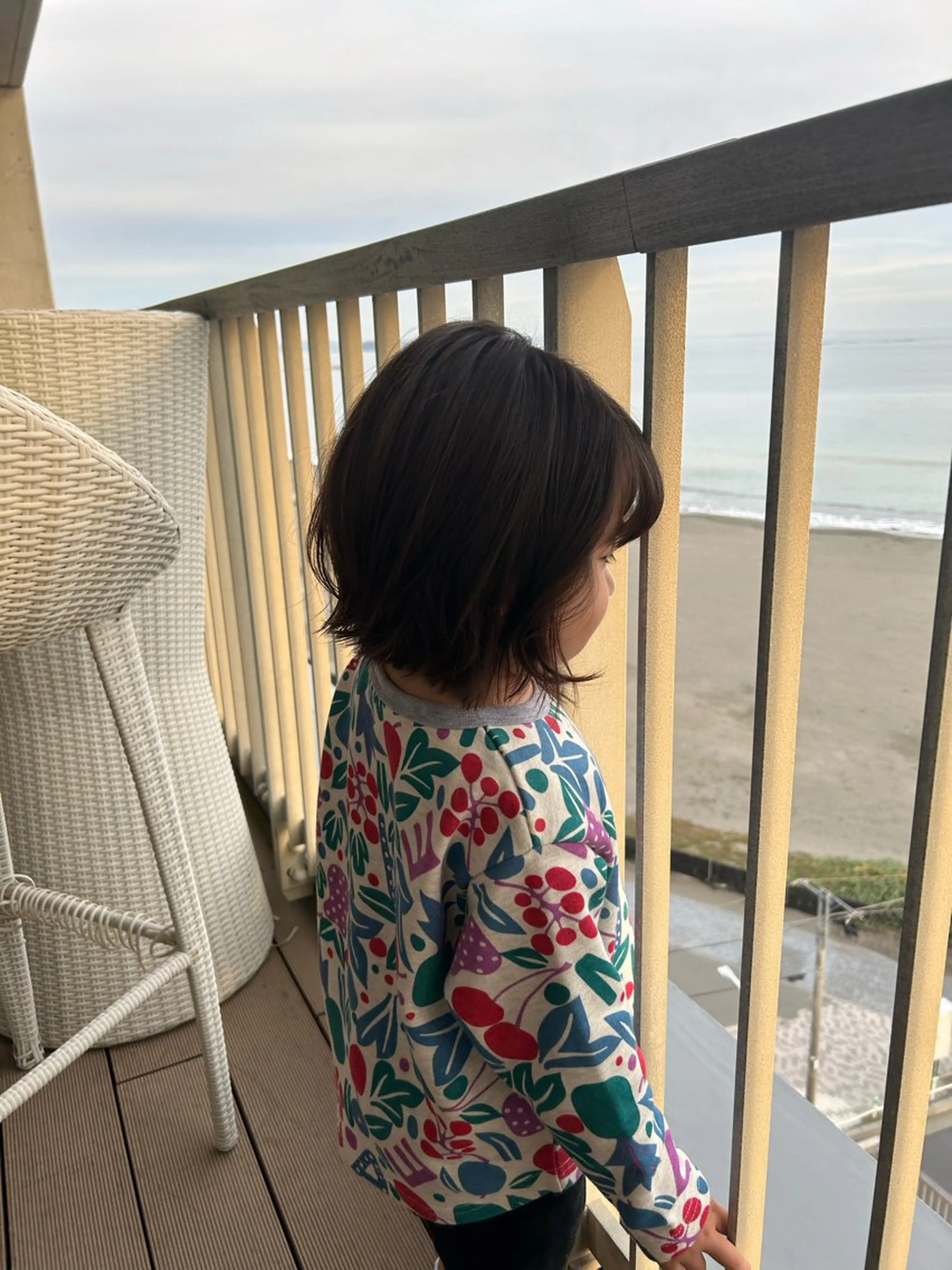 ショート レイヤー/透明感カラ ー/茅ヶ崎/momiのヘアスタイル