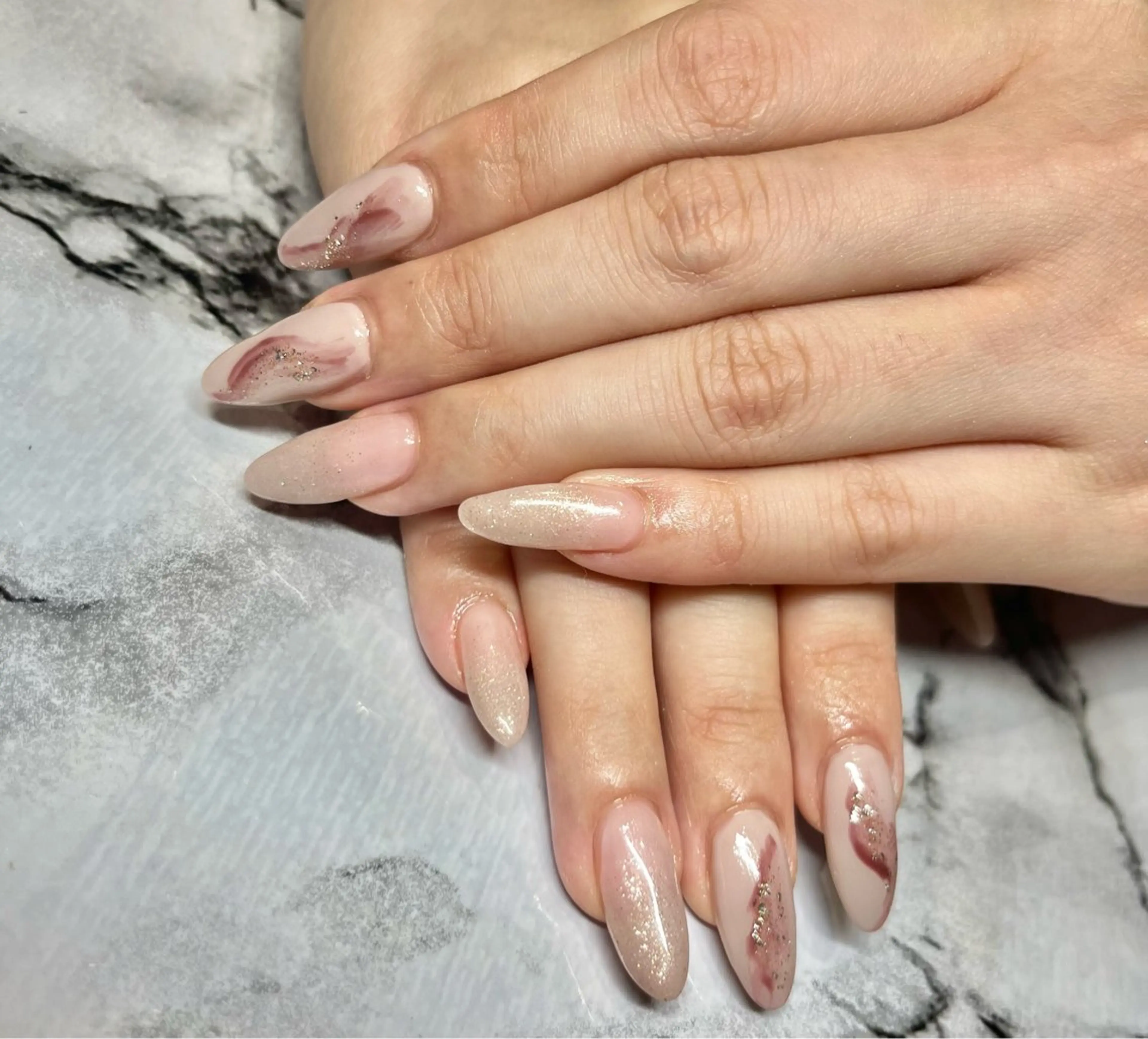 ネイル フラッシュネイル フットネイル ジェルネイル ラメ(グリッター) ラメグラデーション beautysalonLino所属・ネイルサロン ⭐︎Linoのその他イメージ
