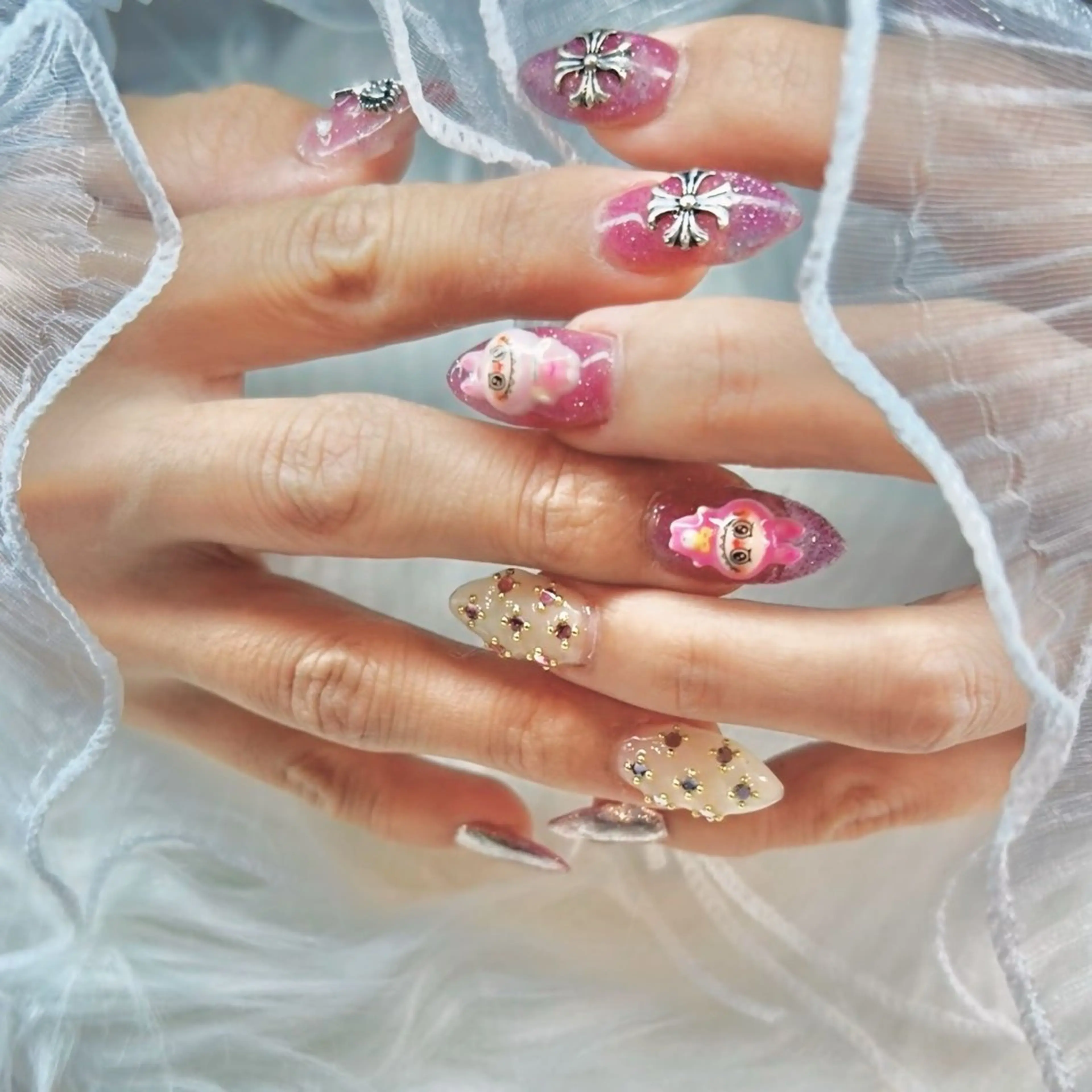 ジェルネイル【パーツ+定額デザイン】オフ込みの写真