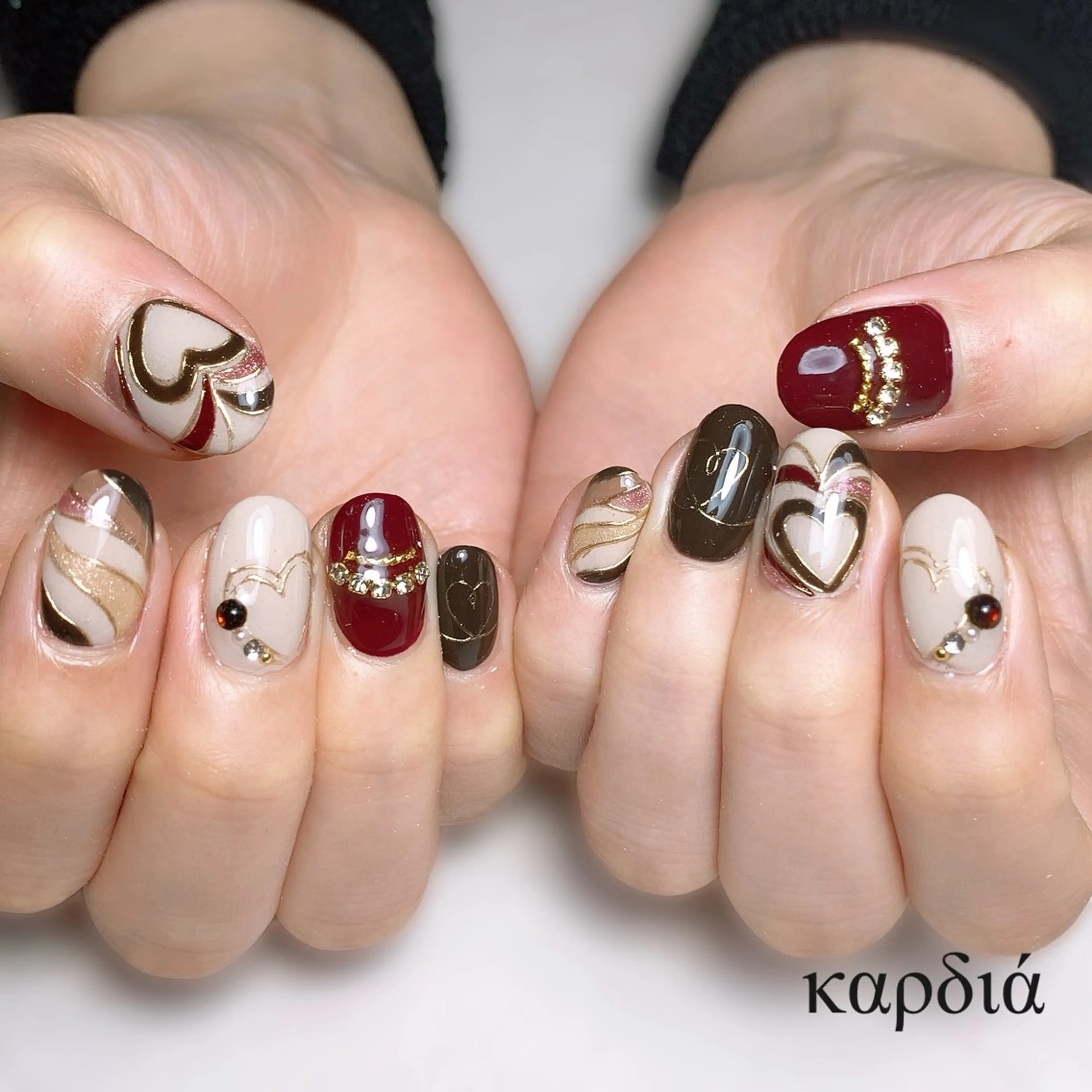 ネイル ハンドネイル καρδιά -ｶﾙﾃﾞｨｱ-のネイルデザイン