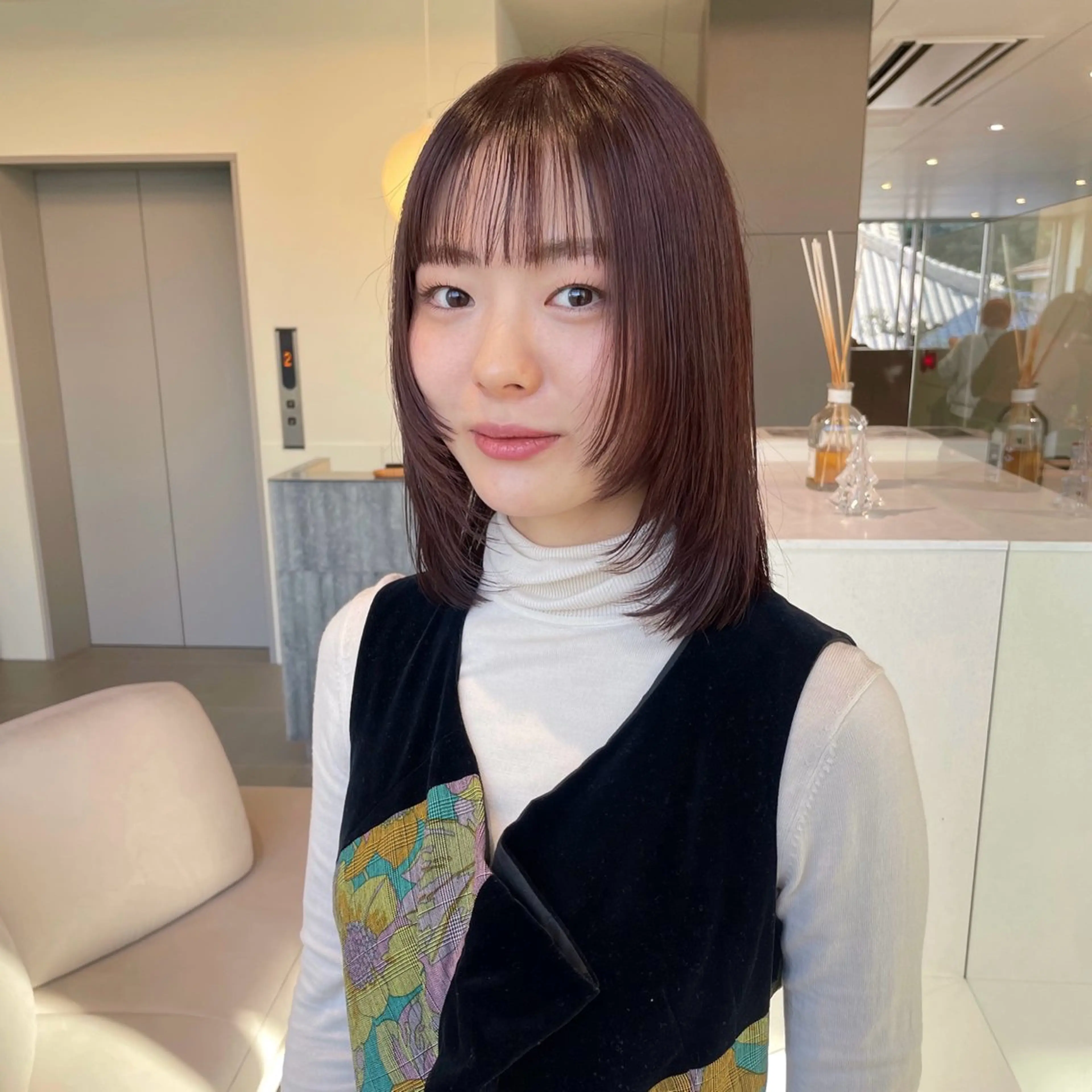 セミロング カラー ベージュカラー 透明感カラー ダブルカラー ブリーチ/レイヤー 🌻Mutsumiのヘアスタイル