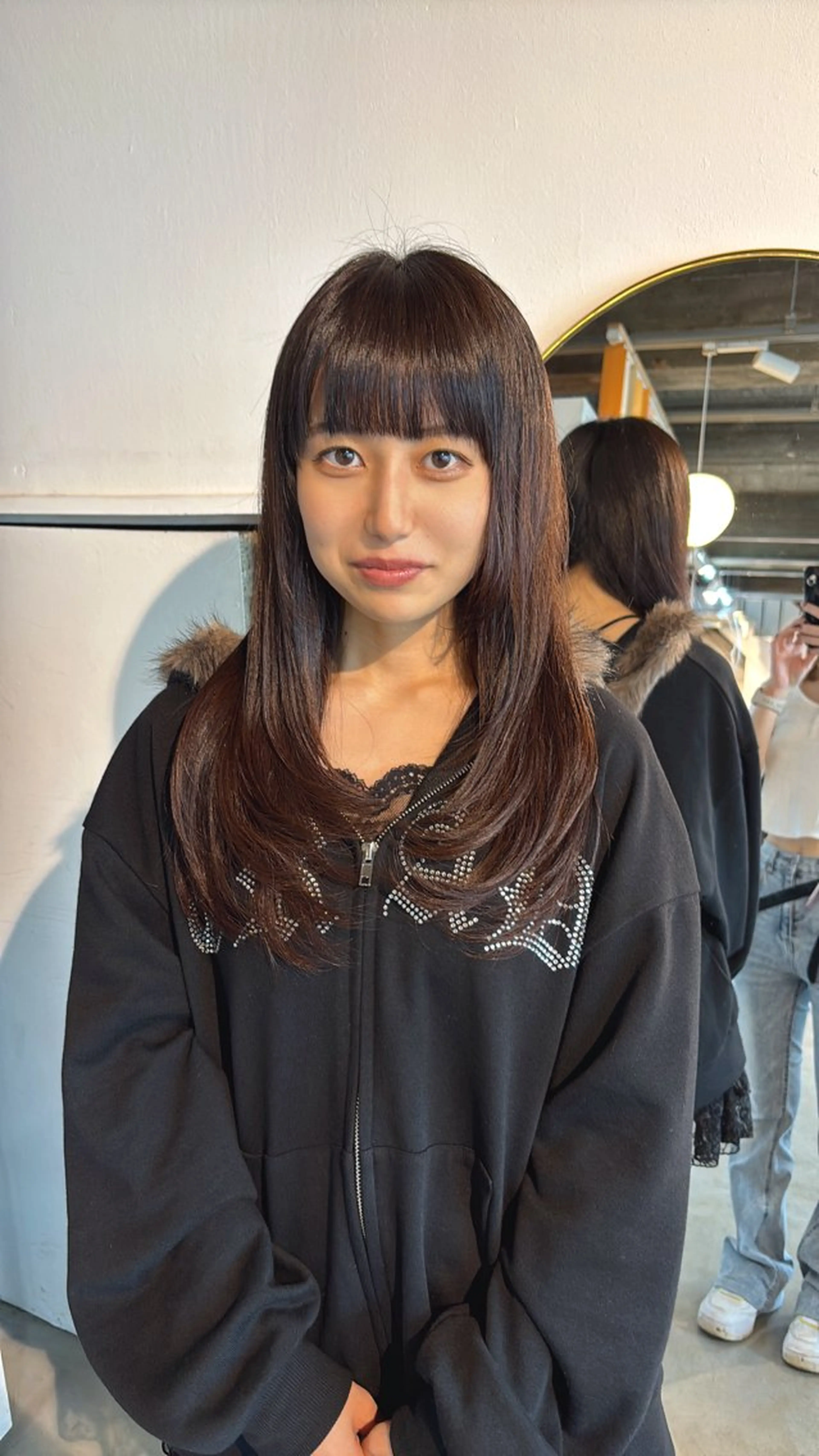 ロング レイヤーカット 日比野 紅杏のヘアスタイル