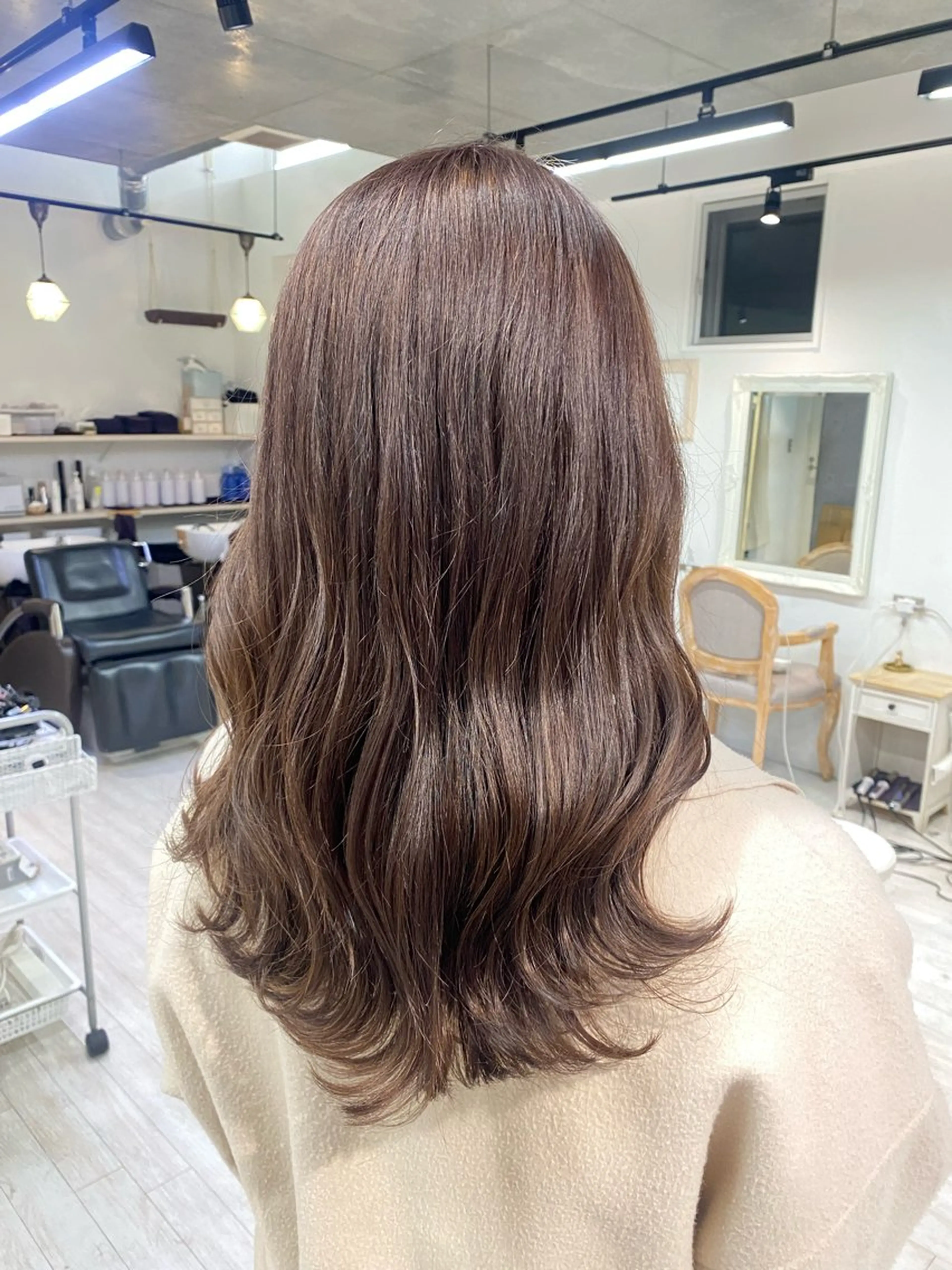 セミロング ラベンダーベージュ 🫧ブリーチなし 透明感カラーゆん🫧のヘアスタイル