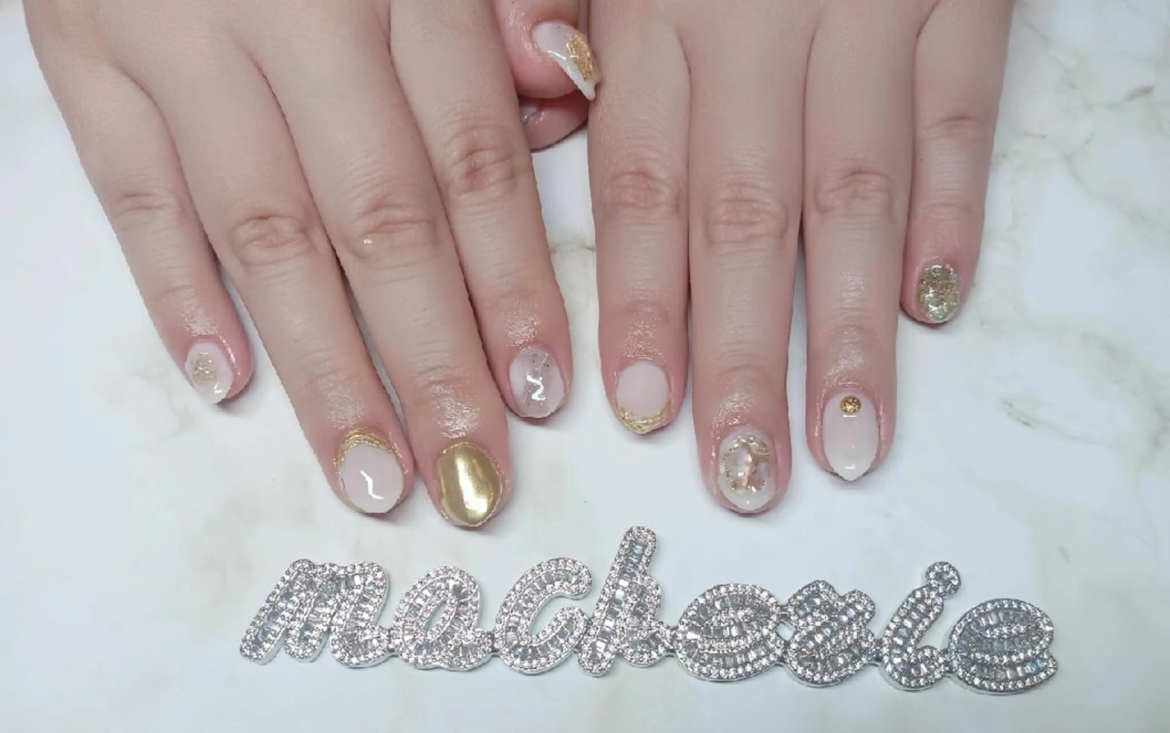 ネイル ミラーネイル ホワイト ハンドネイル Nail Salon macherieのネイルデザイン