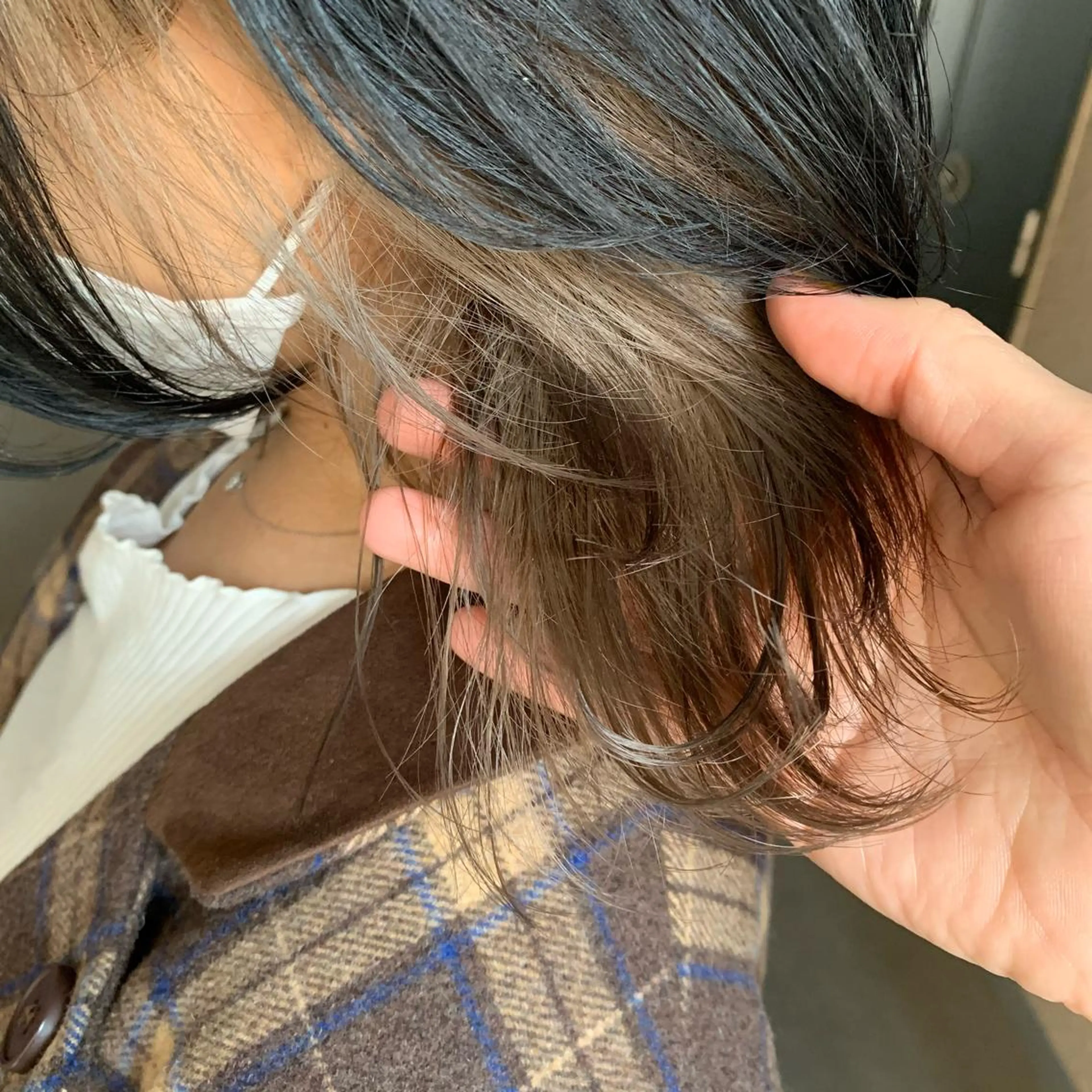 ミディアム カラー ウルフカット カット ヘアカラー chouette/ 根本優希のヘアスタイル