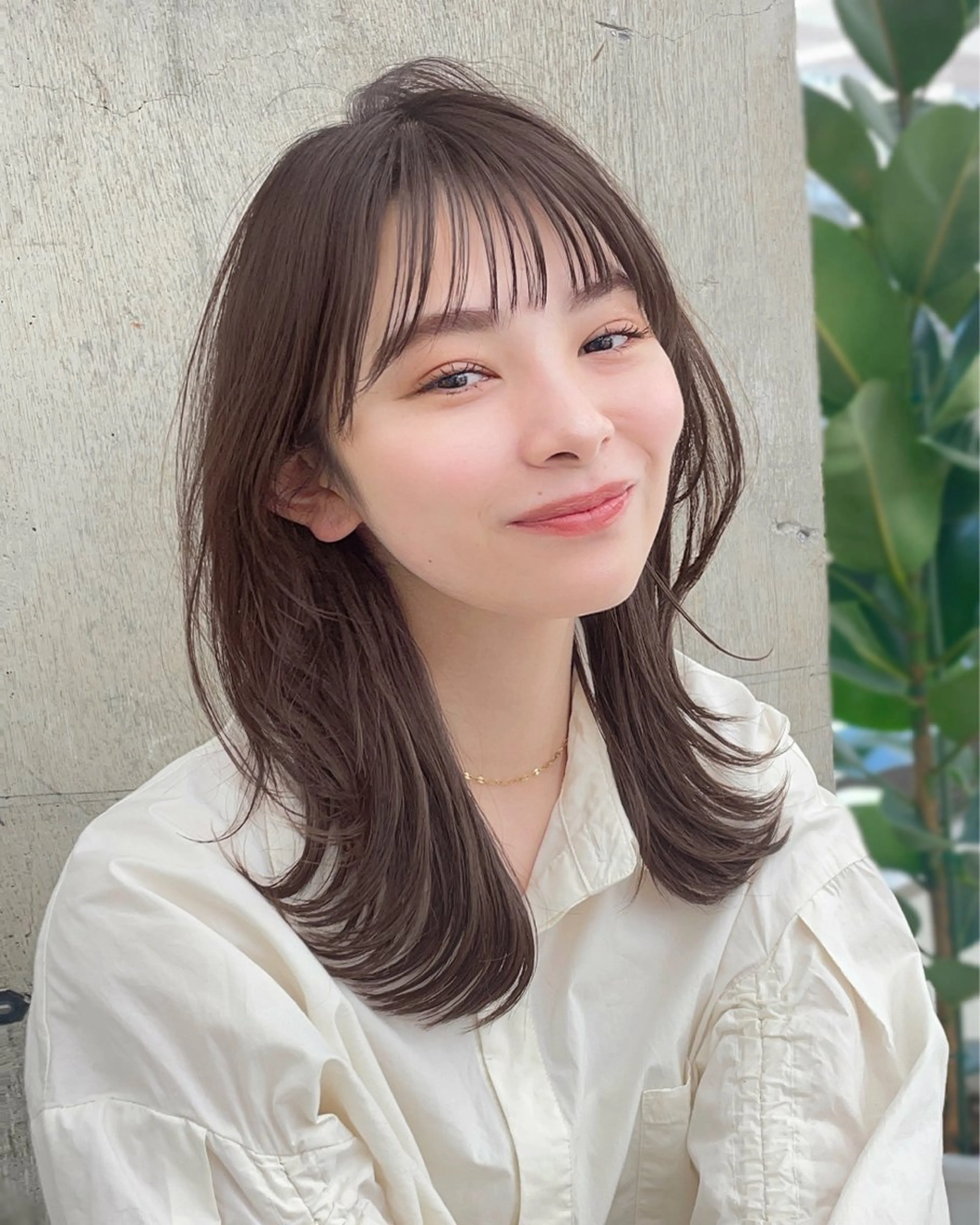 ミディアム カラー ヘアアレンジ グレージュ ラベンダーカラー ラベンダーグレージュ ラベンダーグレー カット ヘアカラー トリートメント ヘッドスパ ヘアセット 【柔らか透明感✨/ 似合せ前髪】大石葉月のヘアスタイル