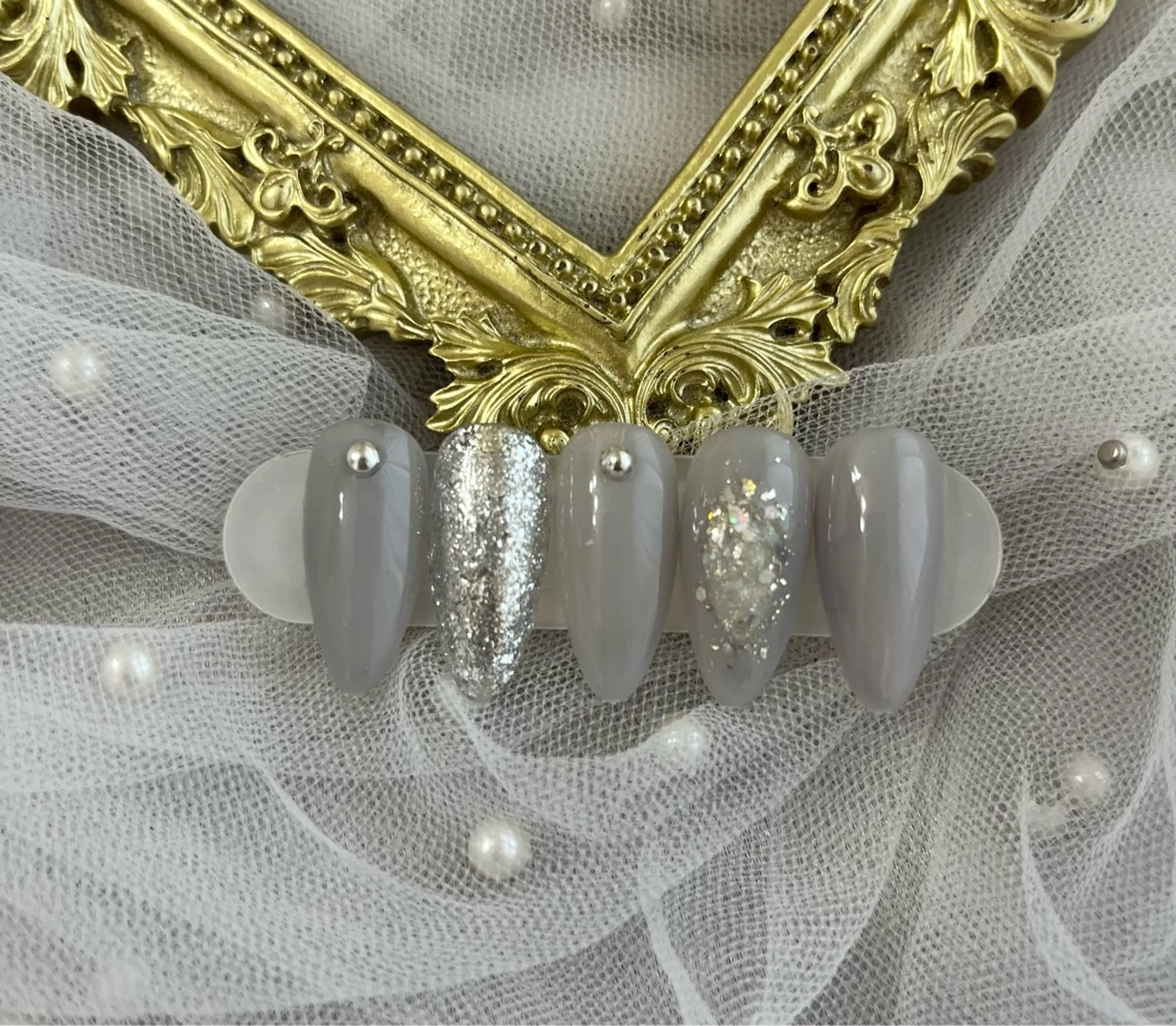 ネイル 桜ネイル フットネイル ジェルネイル 韓国ネイル ラメ(グリッター) ハンドネイル ネイルサロンAiri 長さ出し·シンプルのネイルデザイン