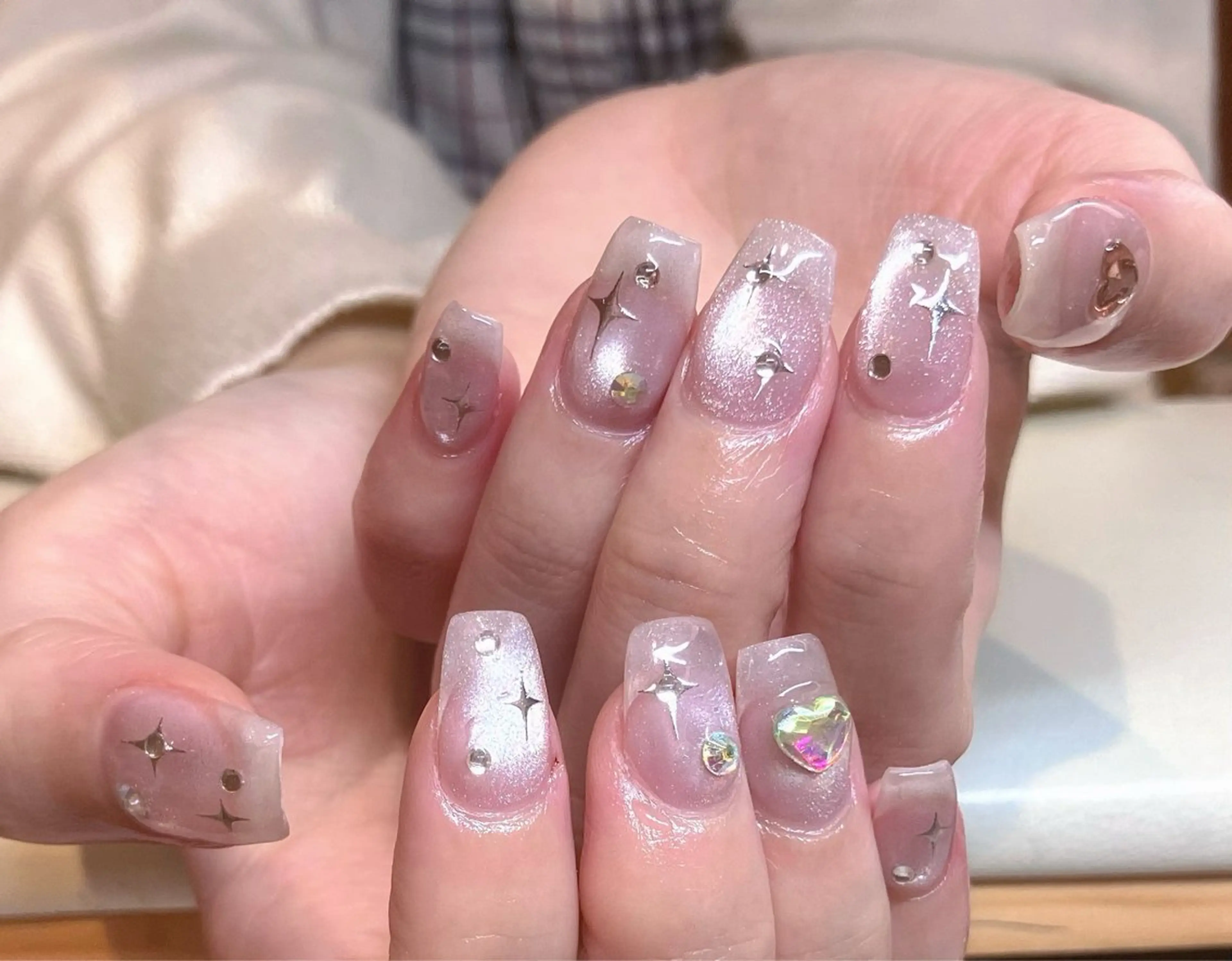 ネイル べっ甲ネイル ボルドー ブラウン マグネットネイル ニュアンスネイル ハンドネイル RinRin　nail所属・孔 ジンシェンのネイルデザイン
