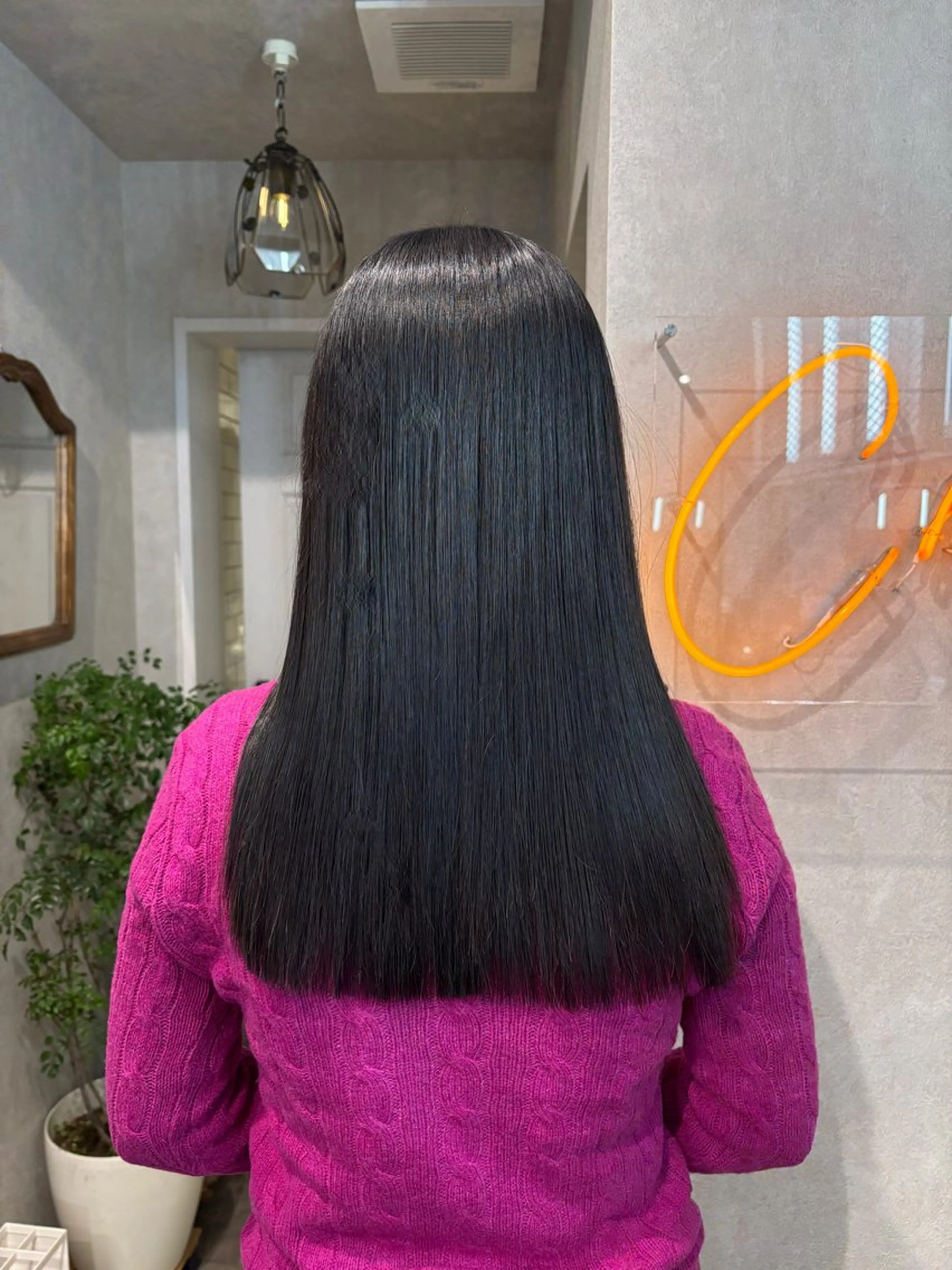 セミロング 縮毛矯正 透明感モテスタイル 💞SHIORI💞のヘアスタイル