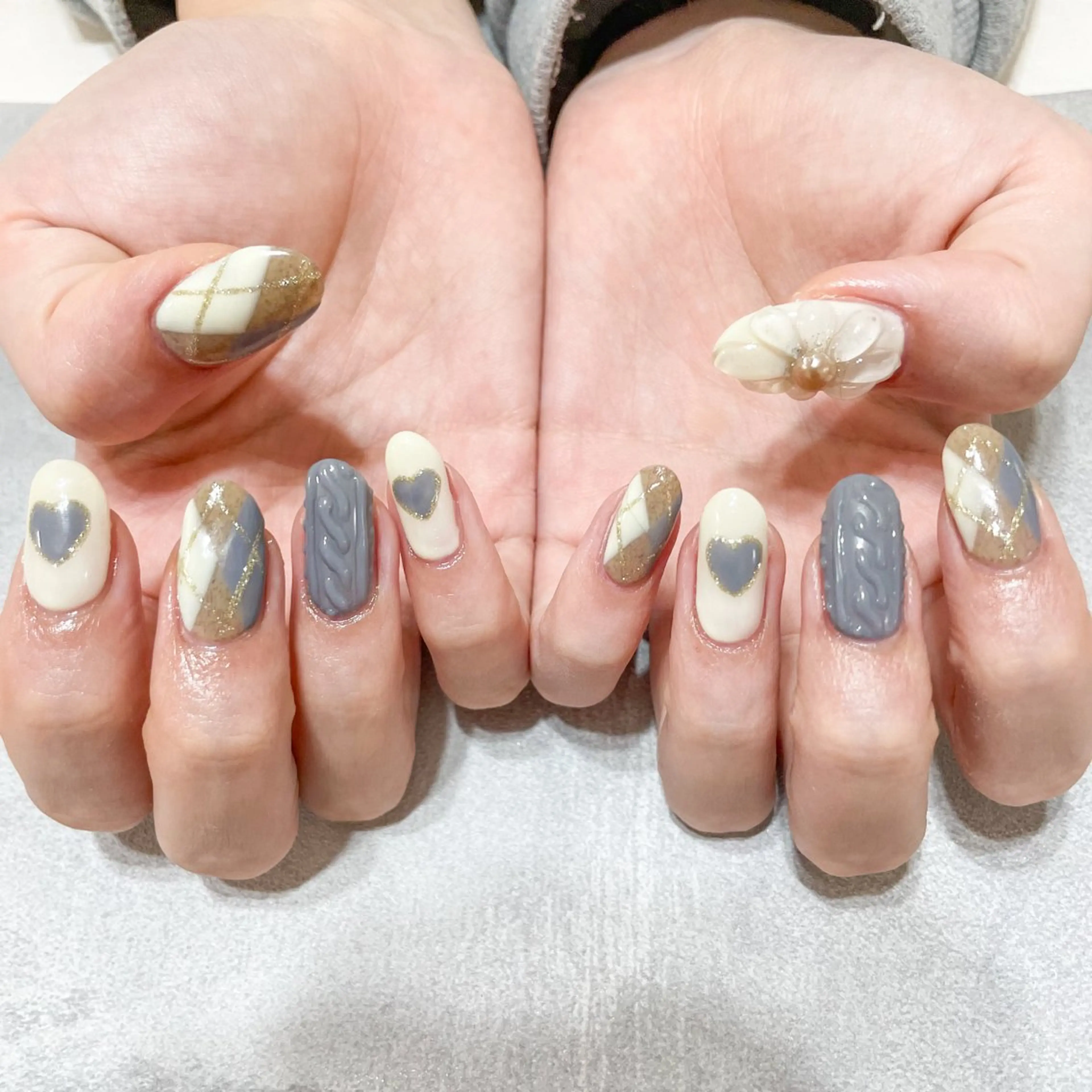 ネイル ハンドネイル ゴテゴテ💙ワンホン リオナのネイルデザイン