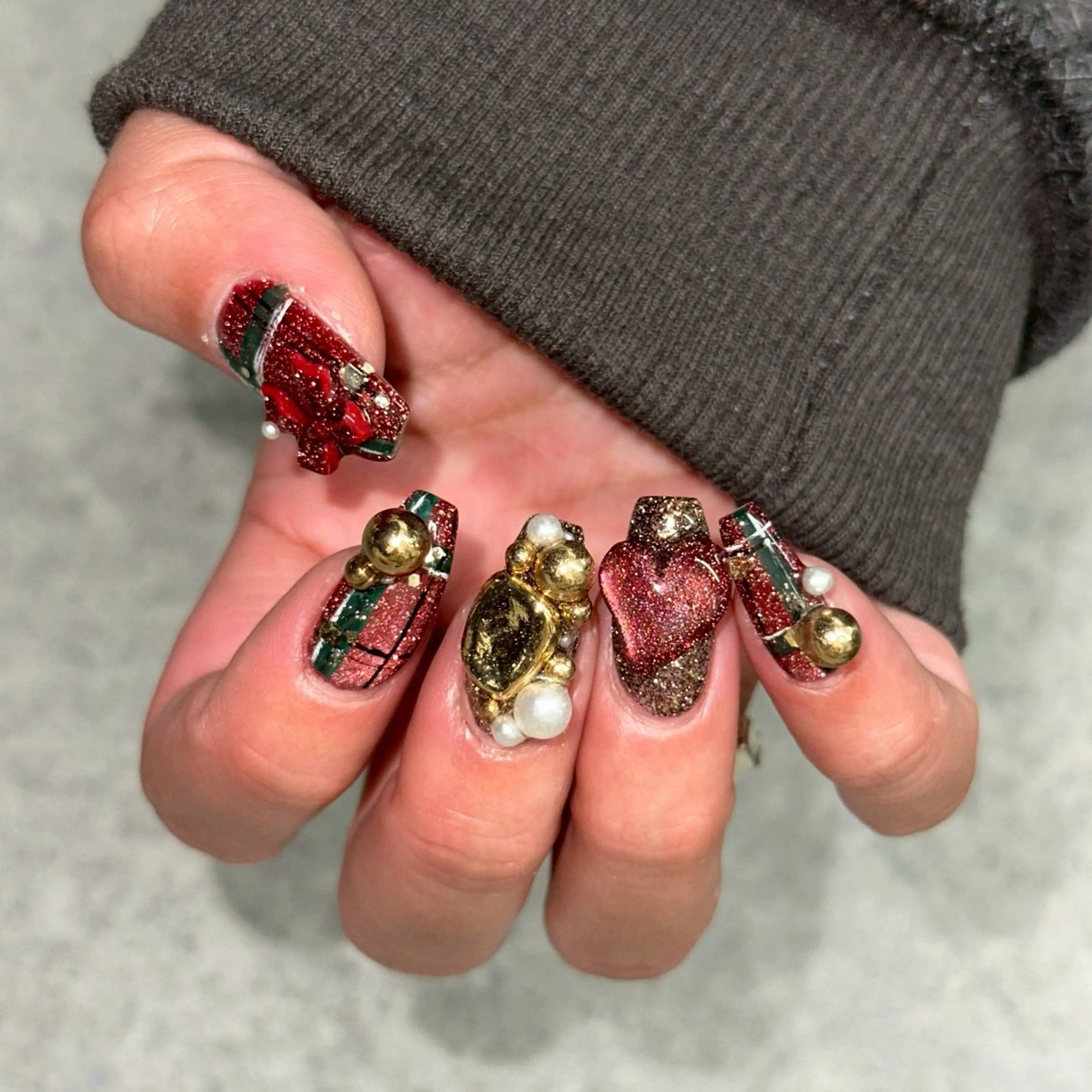 ネイル 冬ネイル クリスマス ハンドネイル ハンドケア Feliz所属・Feliz 楽しいネイルサロンのネイルデザイン