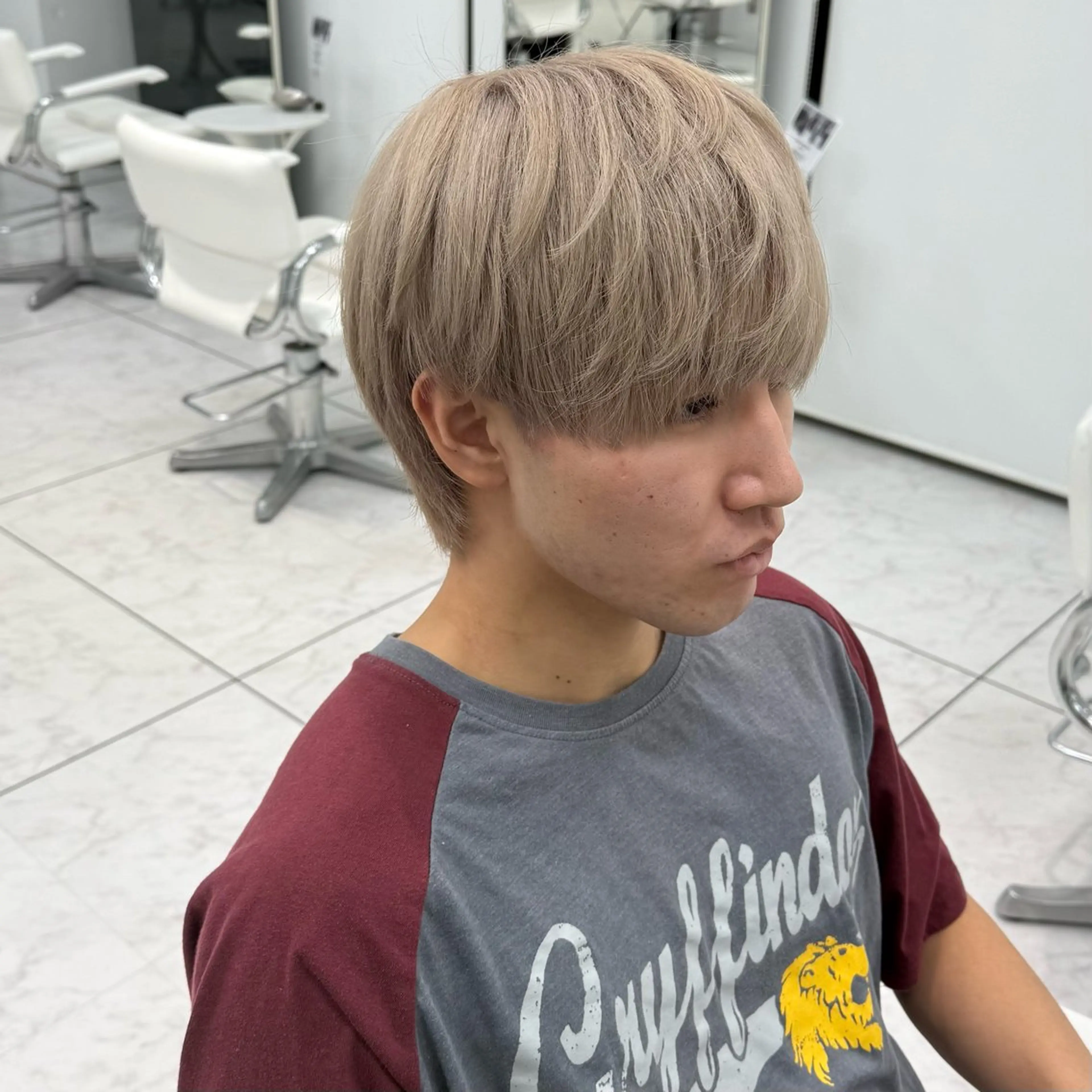 ショート カラー パーマ メンズ メンズハイトーン マッシュ ハイトーンカラー Ace men's salon 岡崎店所属・水谷 璃温のヘアスタイル