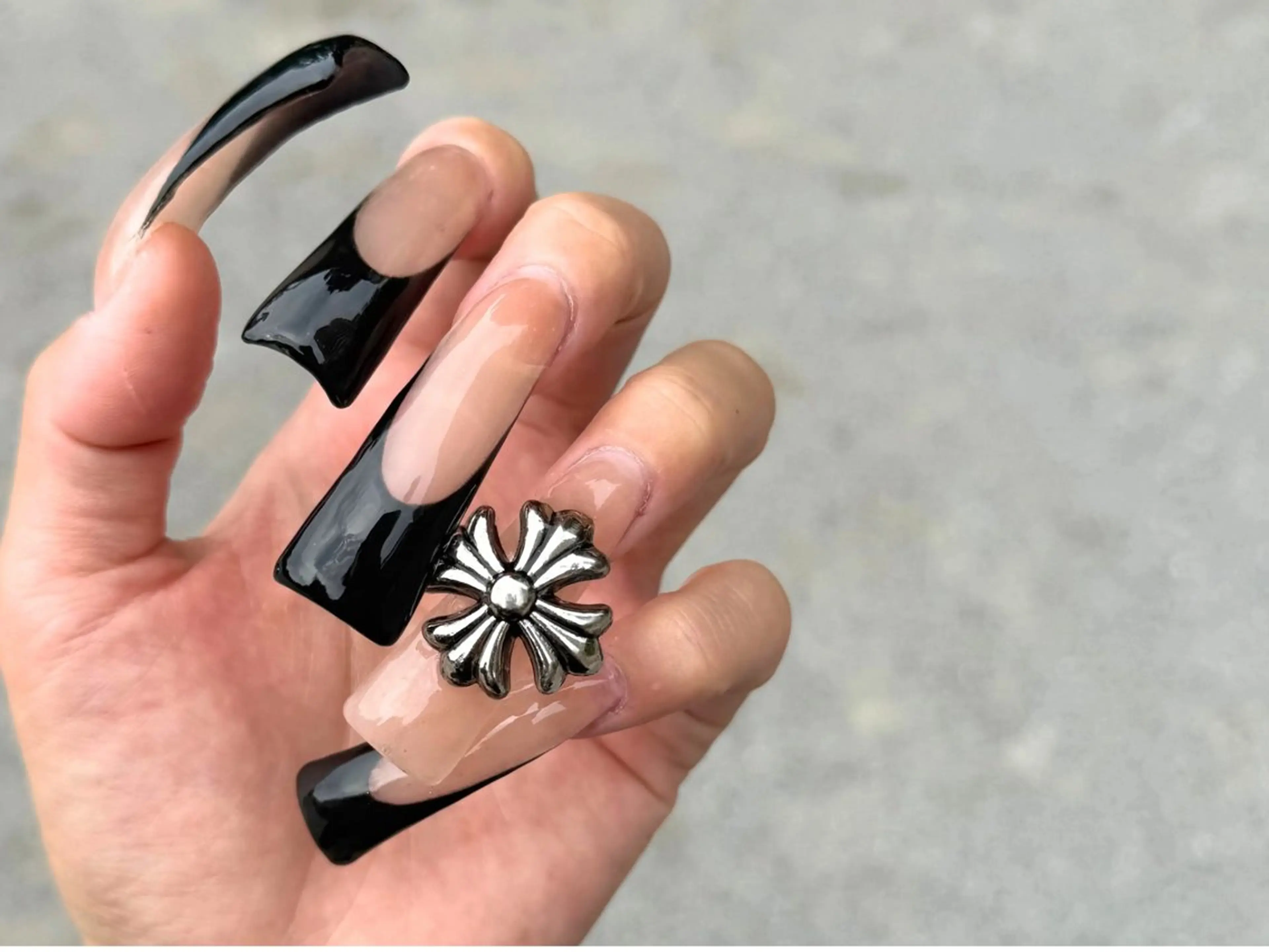 ネイル ハンドネイル ハンドケア ONIKA Nail 青山通り店所属・ONIKA Nail 表参道A4🦋2分のネイルデザイン