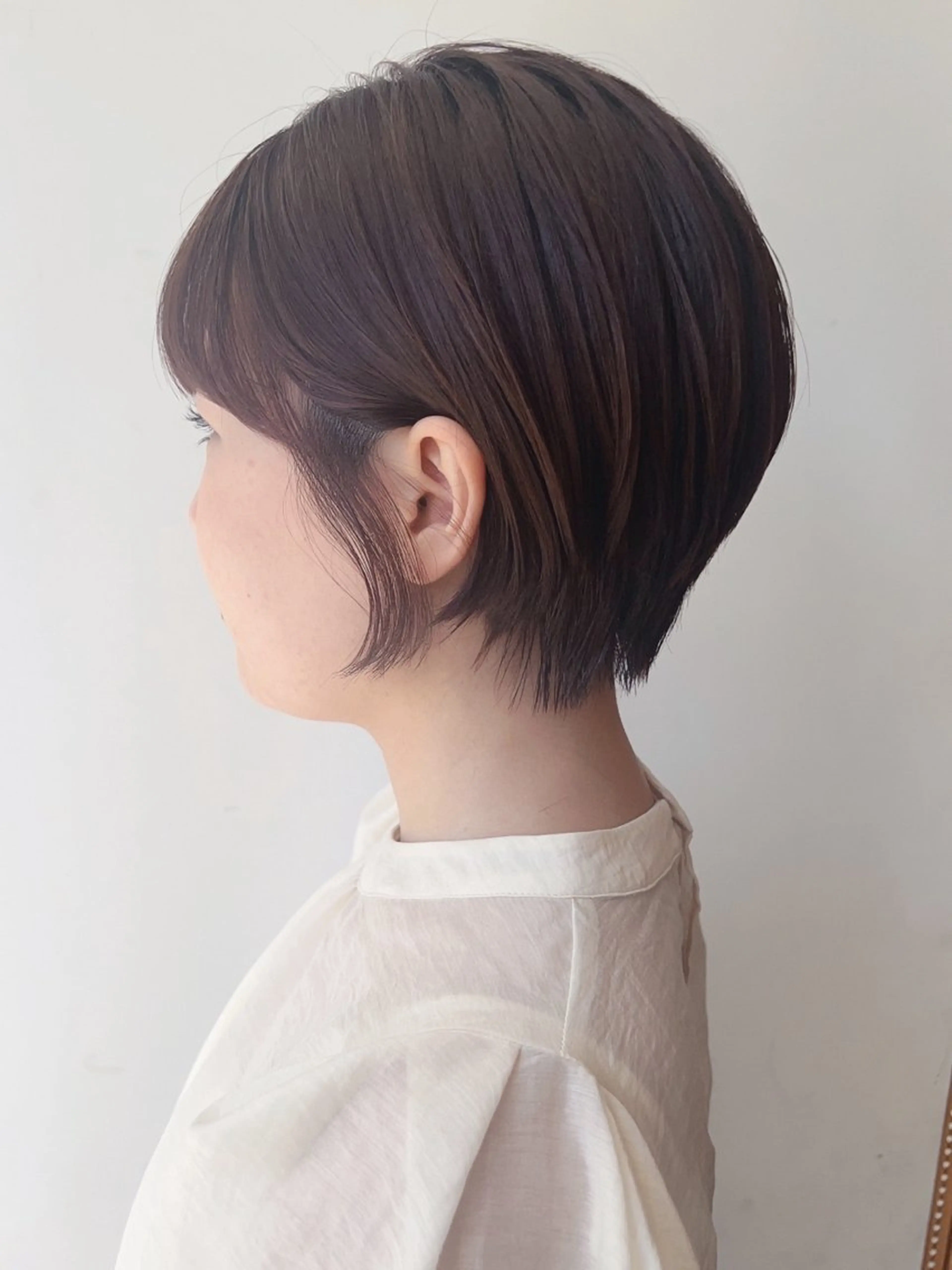 ショート morio from london所属・松岡彩華 ボブ /グレージュのヘアスタイル