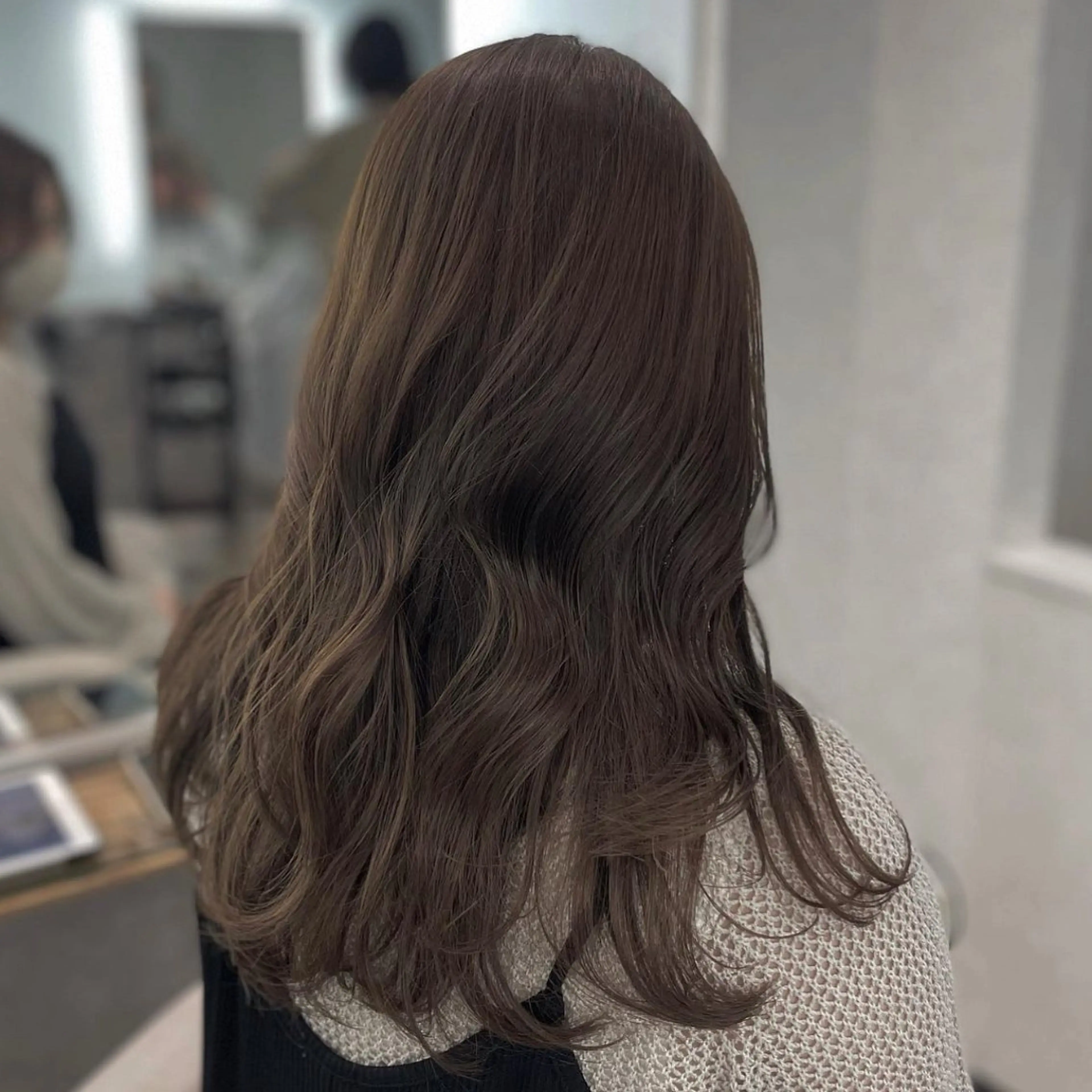 セミロング カラー ブラウンカラー wixymimi　hair salon所属・艶カラー✨レイヤー 𝐚𝐲𝐚𝐤𝐚のヘアスタイル
