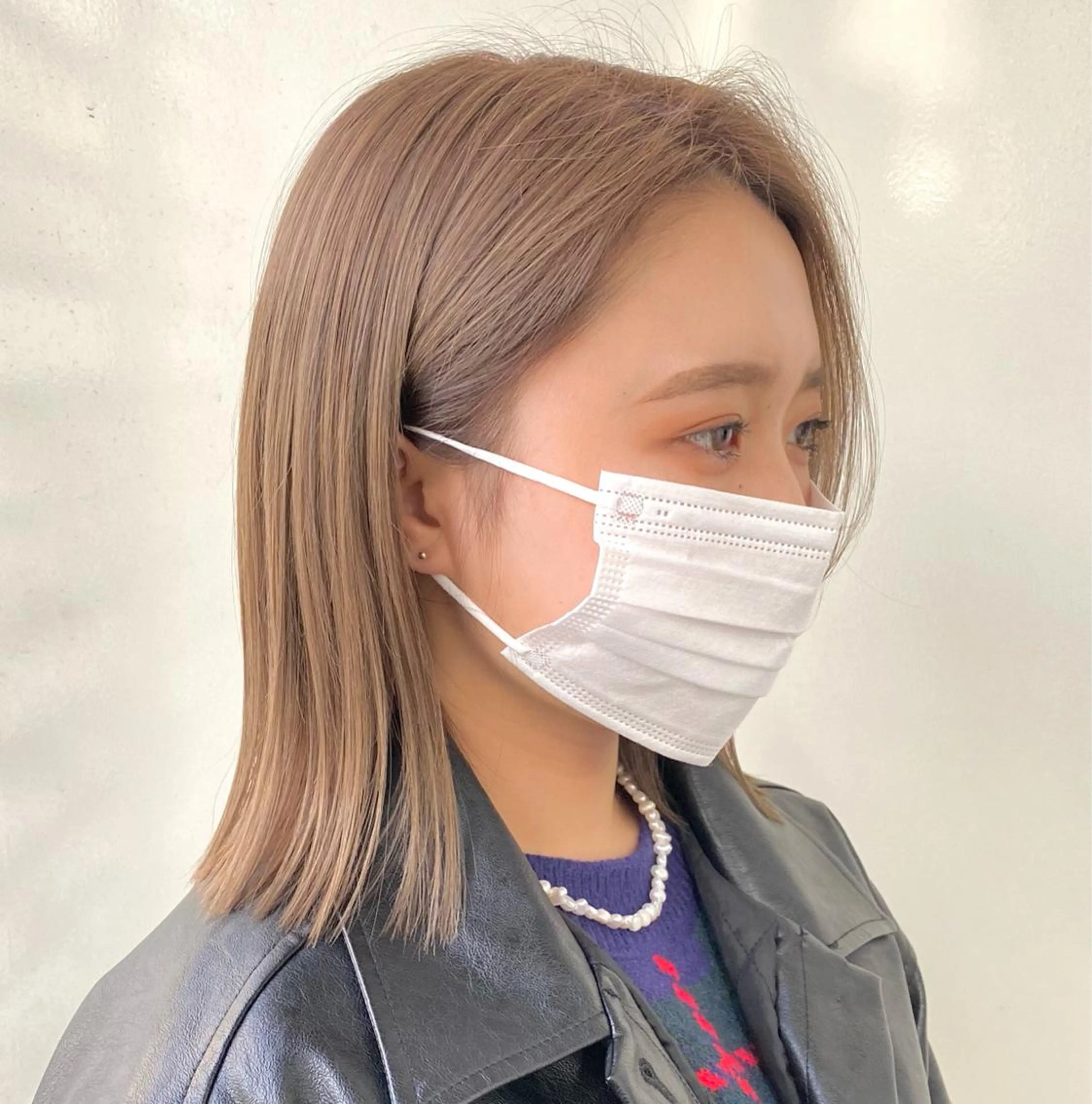 ミディアム カラー ベージュカラー ミルクティーベージュ ANNA /艶髪/ハイトーンのヘアスタイル