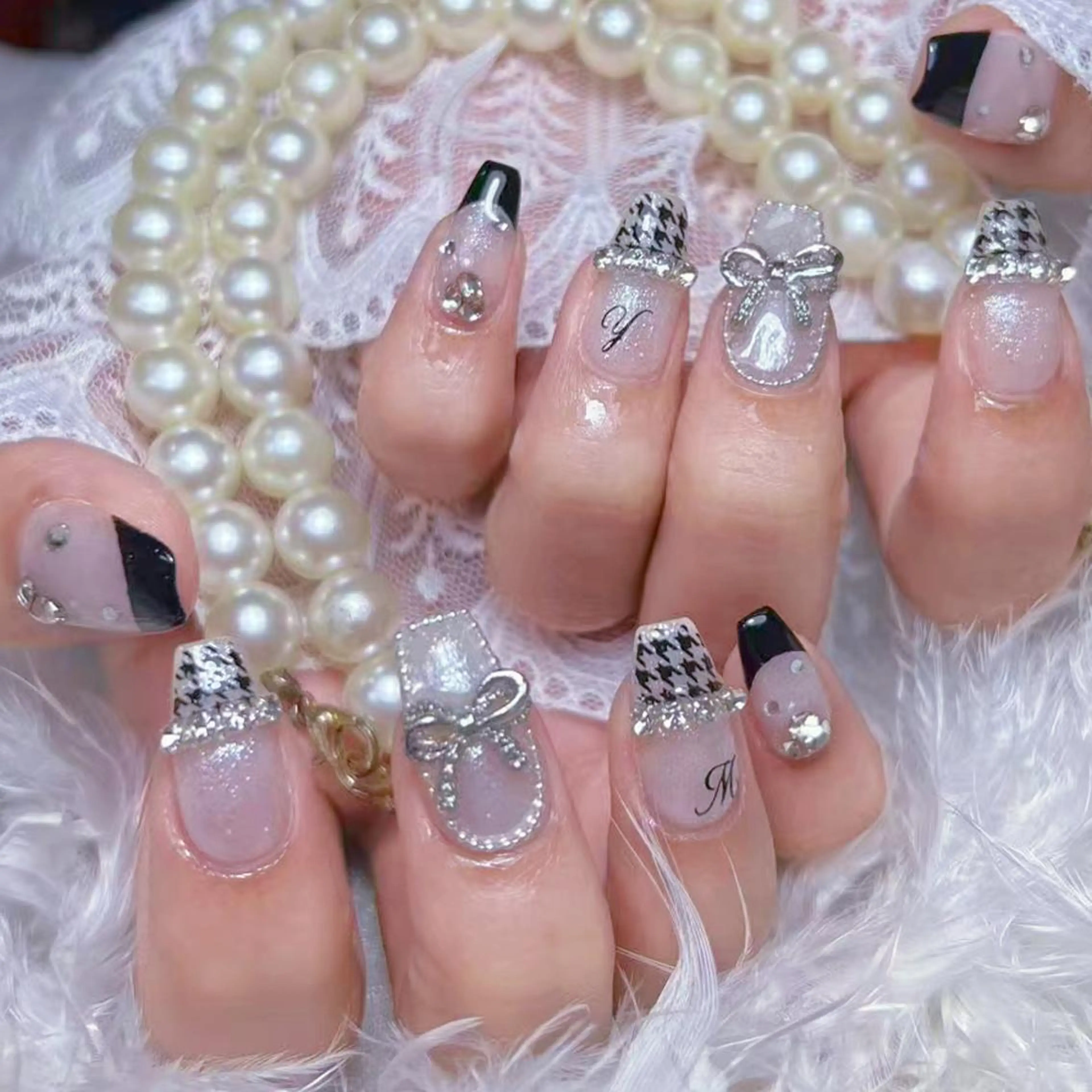 ネイル アートネイル オーロラネイル フラッシュネイル ガーリー キラキラネイル ハンドネイル Diamond NAIL💝のネイルデザイン
