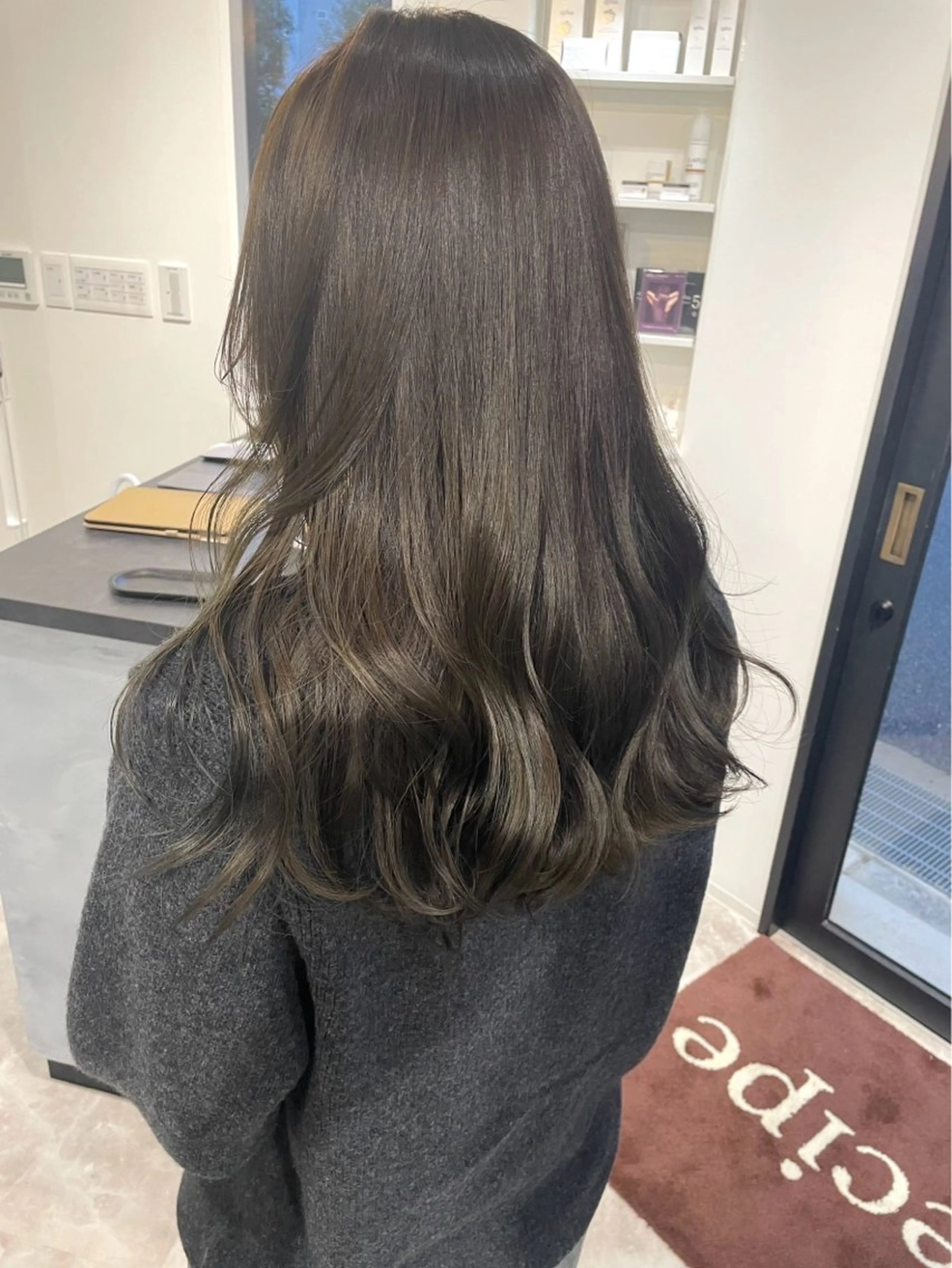 ロング 平山 千紗のヘアスタイル