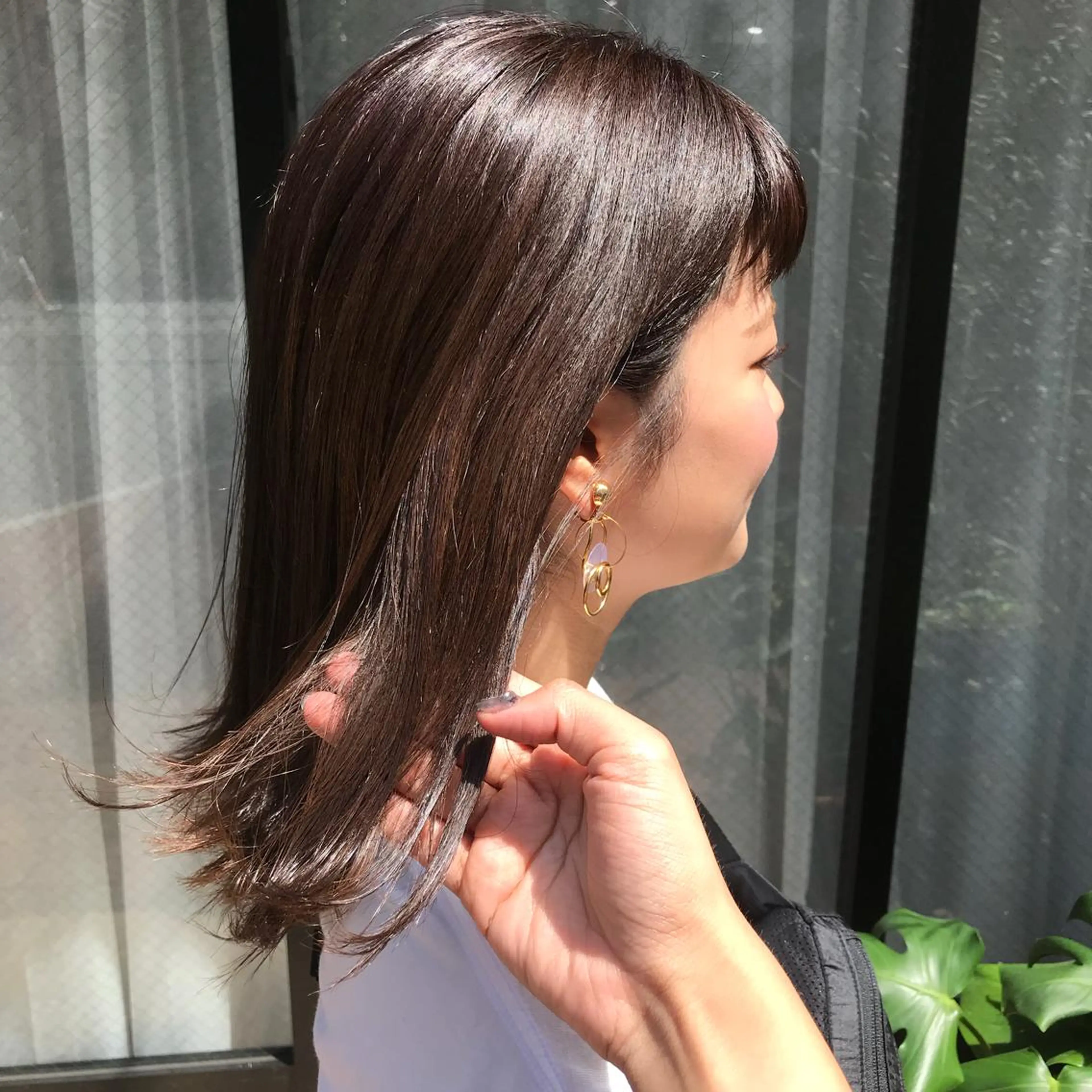 ミディアム カラー イルミナカラー ヘアカラー トリートメント レイヤー/顔周り /AKARIのヘアスタイル