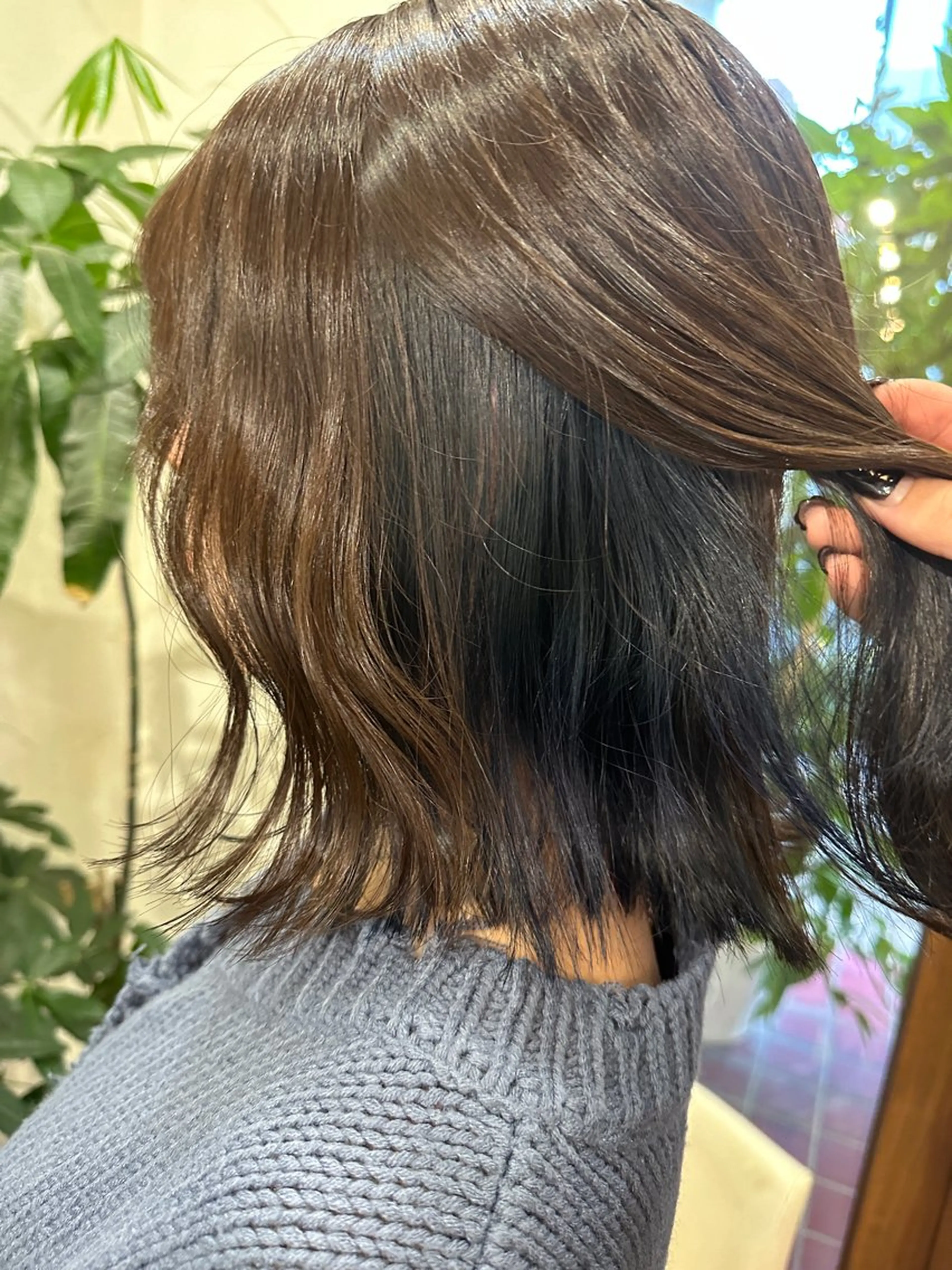 ミディアム カラー 黒髪 ブルーカラー ブルーブラック インナーカラー オタクアイリスト 🎀🪞山﨑愛菜のマツエク・マツパデザイン