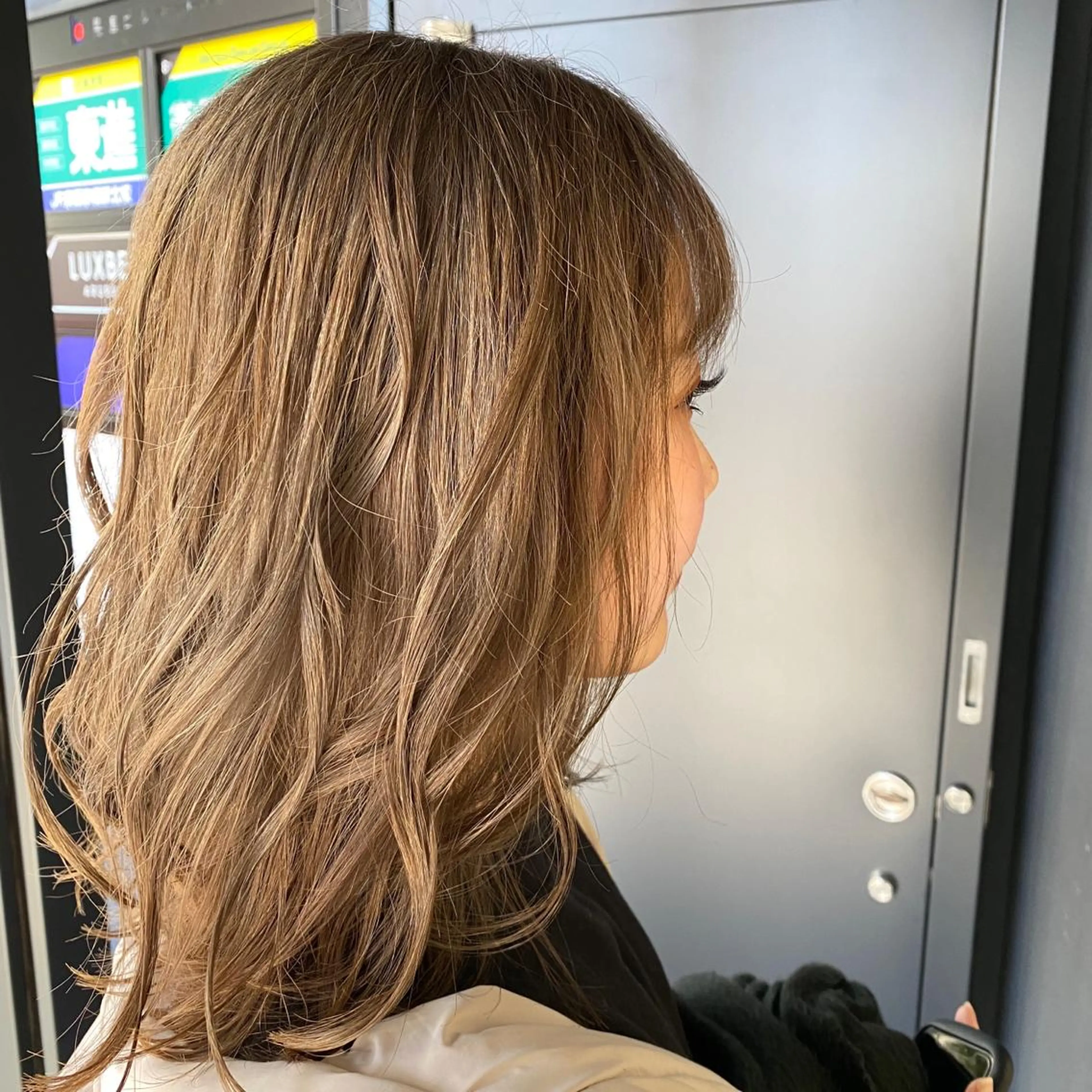 ミディアム カラー TRUCK トラックのヘアスタイル