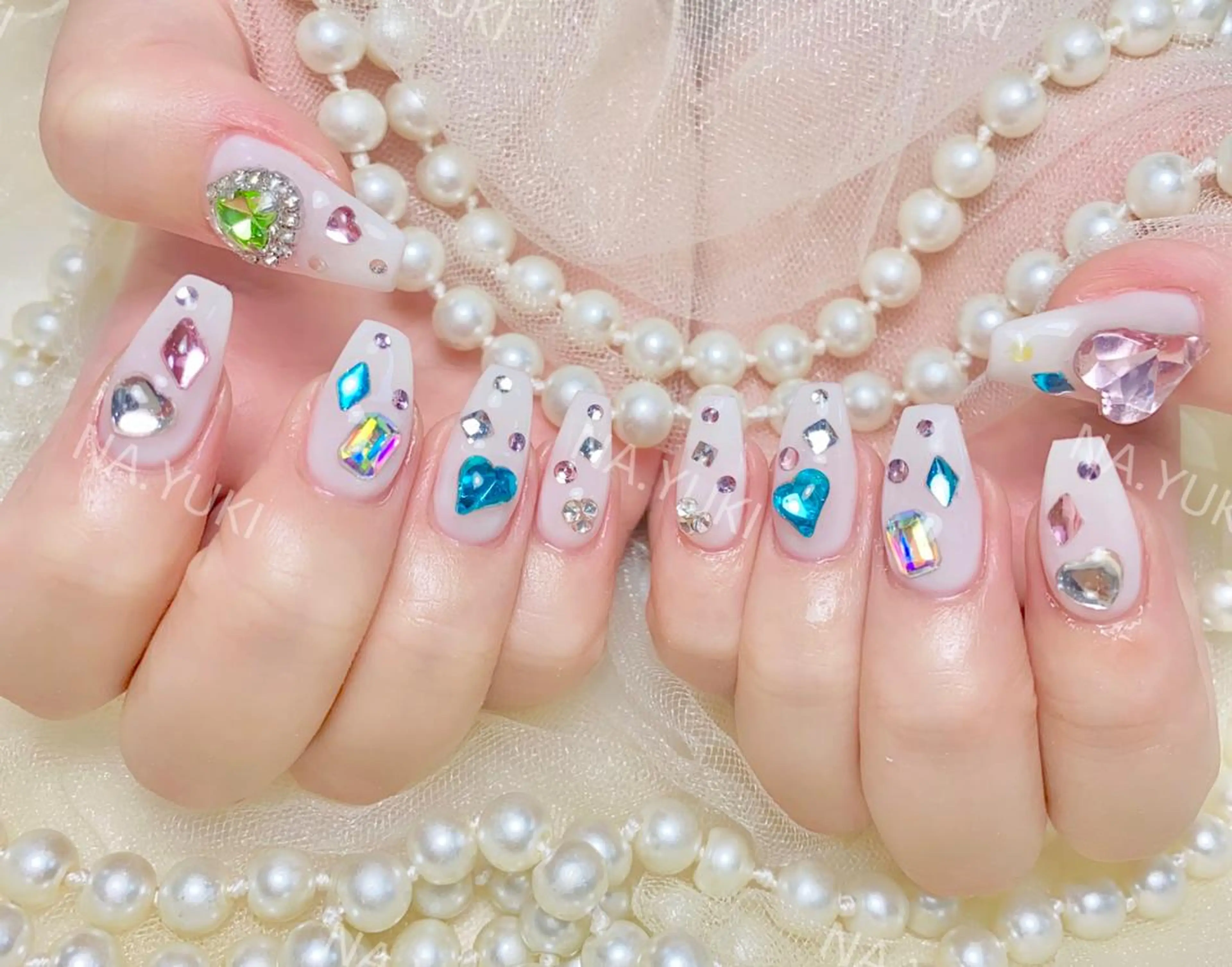 ネイル ハンドネイル ハンドケア 🌷 Mooning 🌷のネイルデザイン
