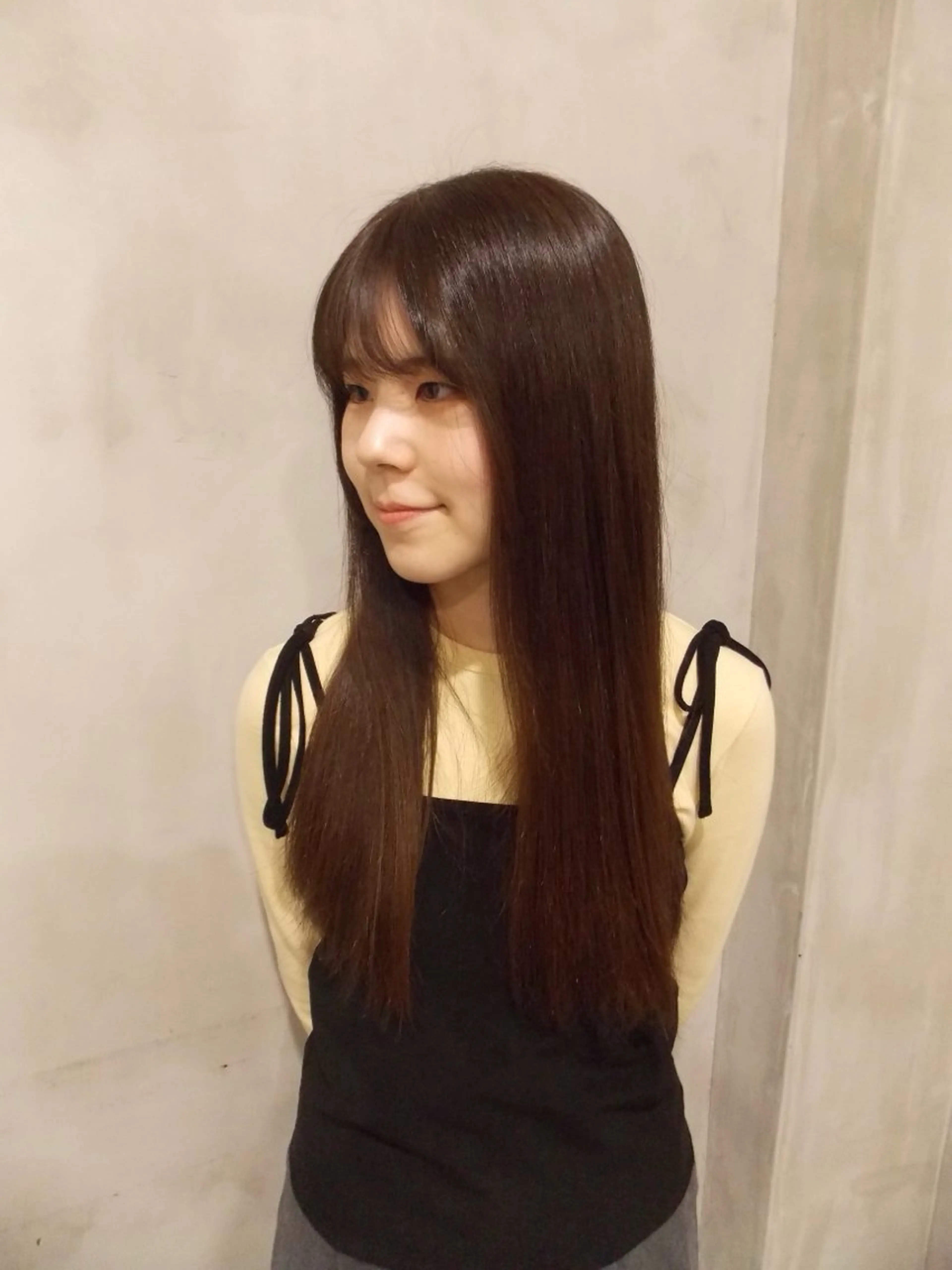 ロング 小西 萌々香のヘアスタイル