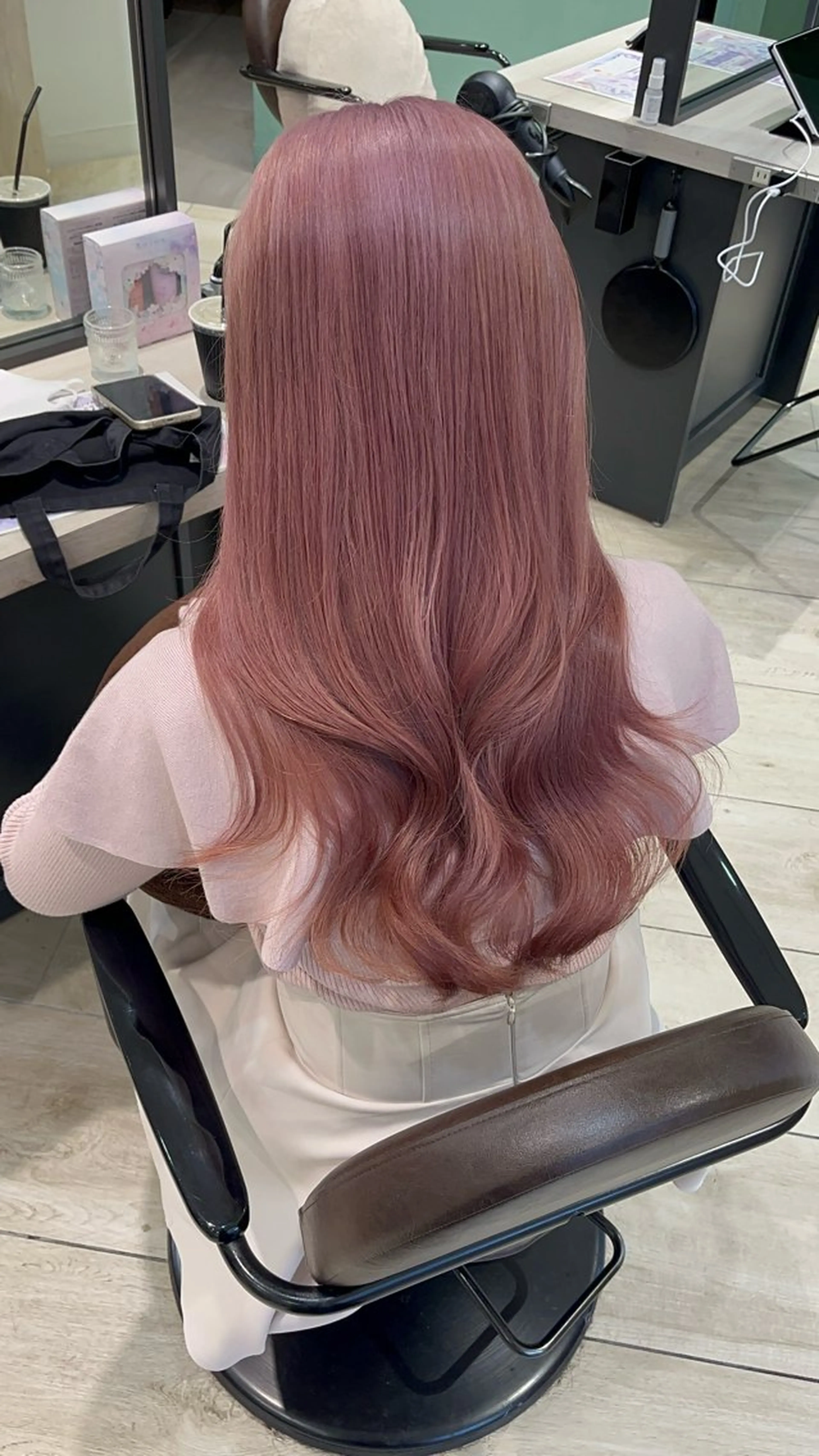 ロング カラー ブリーチ カット ヘアカラー mako︴ Euphoriaのヘアスタイル