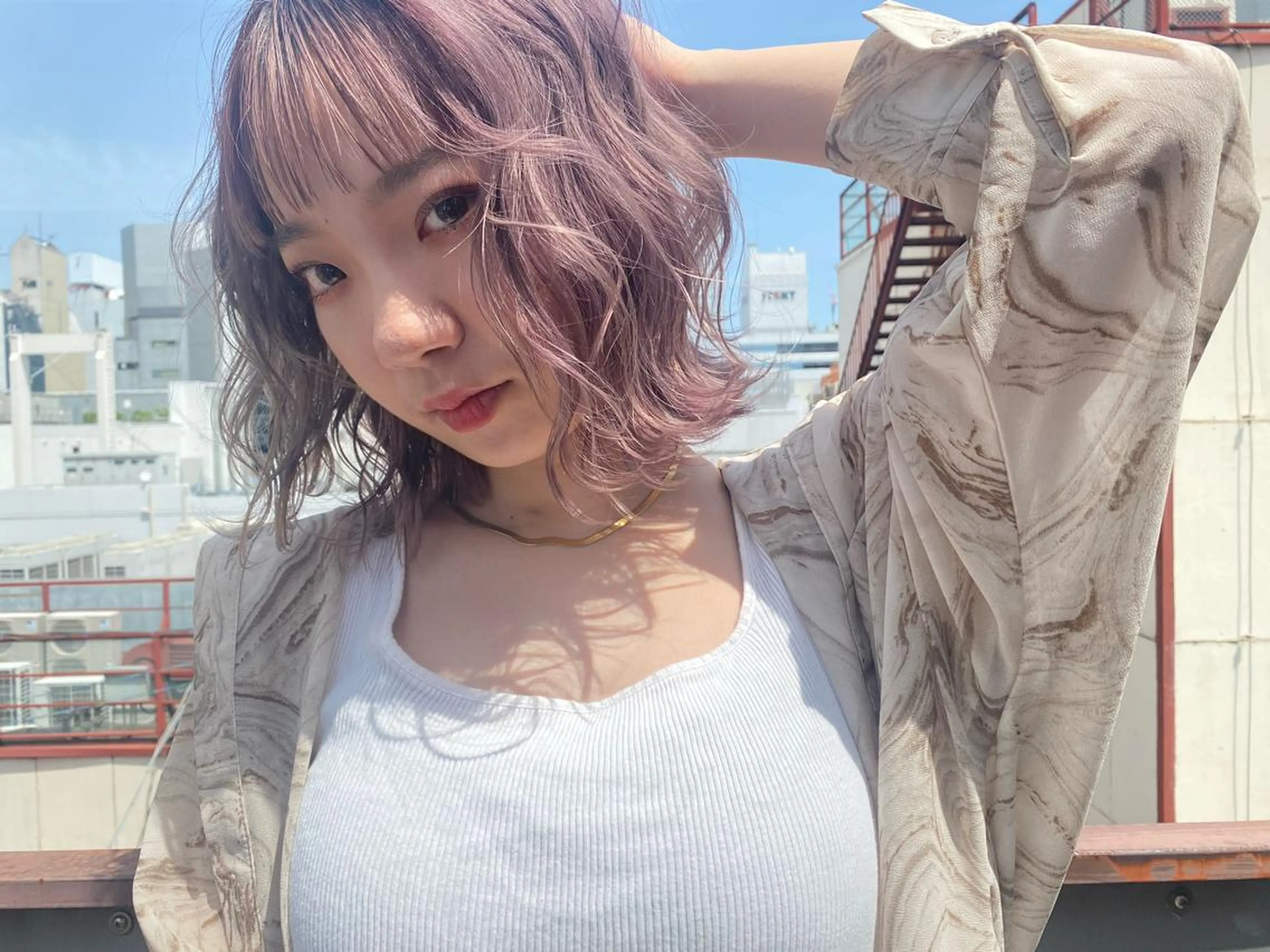 ミディアム カット ヘアカラー トリートメント 髪質改善韓国レイヤー SHIORI🦋のヘアスタイル