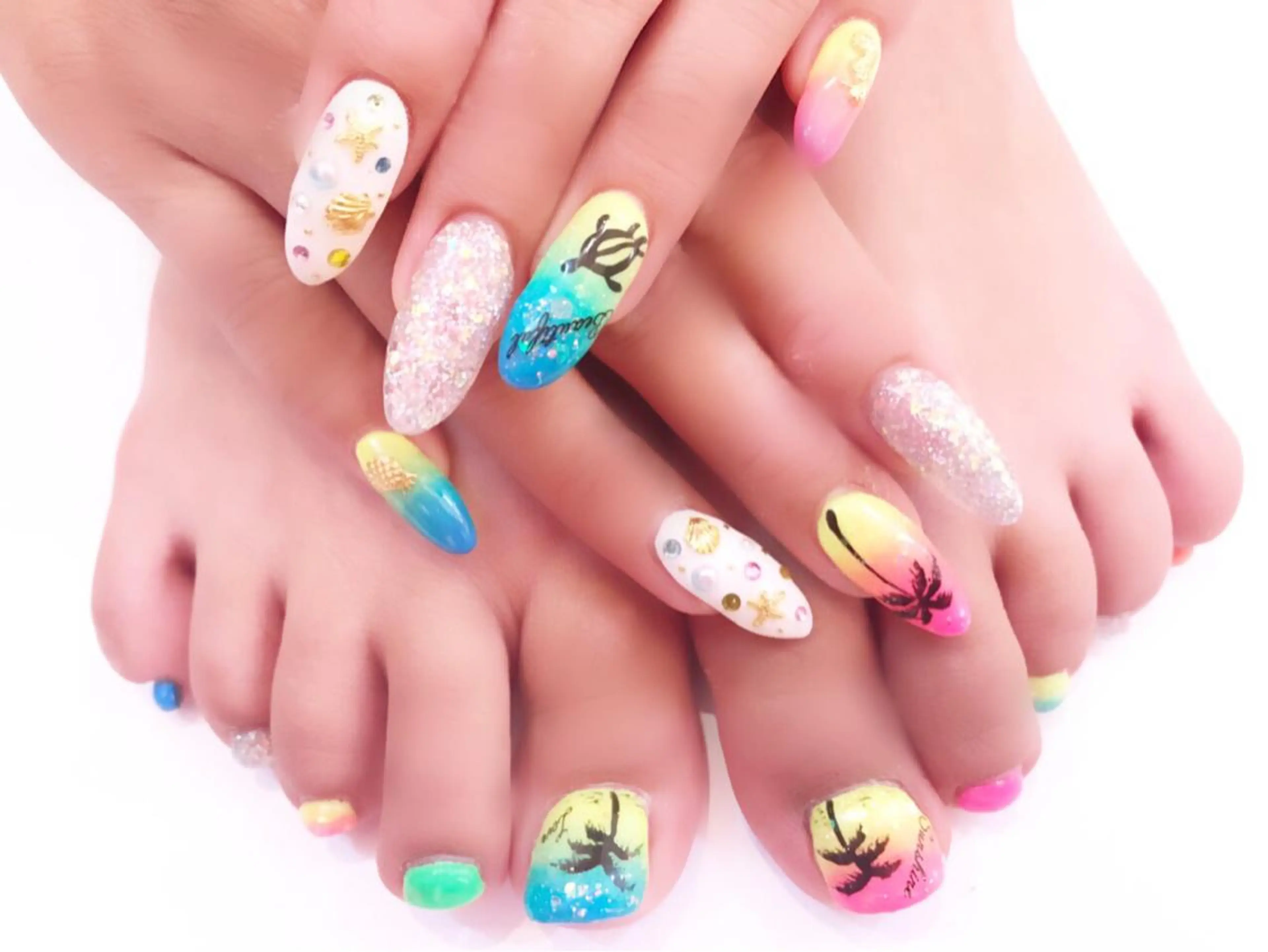 ショート カラー パーマ ヘアアレンジ メンズ キッズ ネイル マツエク・マツパ 学生（メンズ向け） 付け放題 学生 アートネイル フットネイル NAILSGOGO shibuyaのネイルデザイン