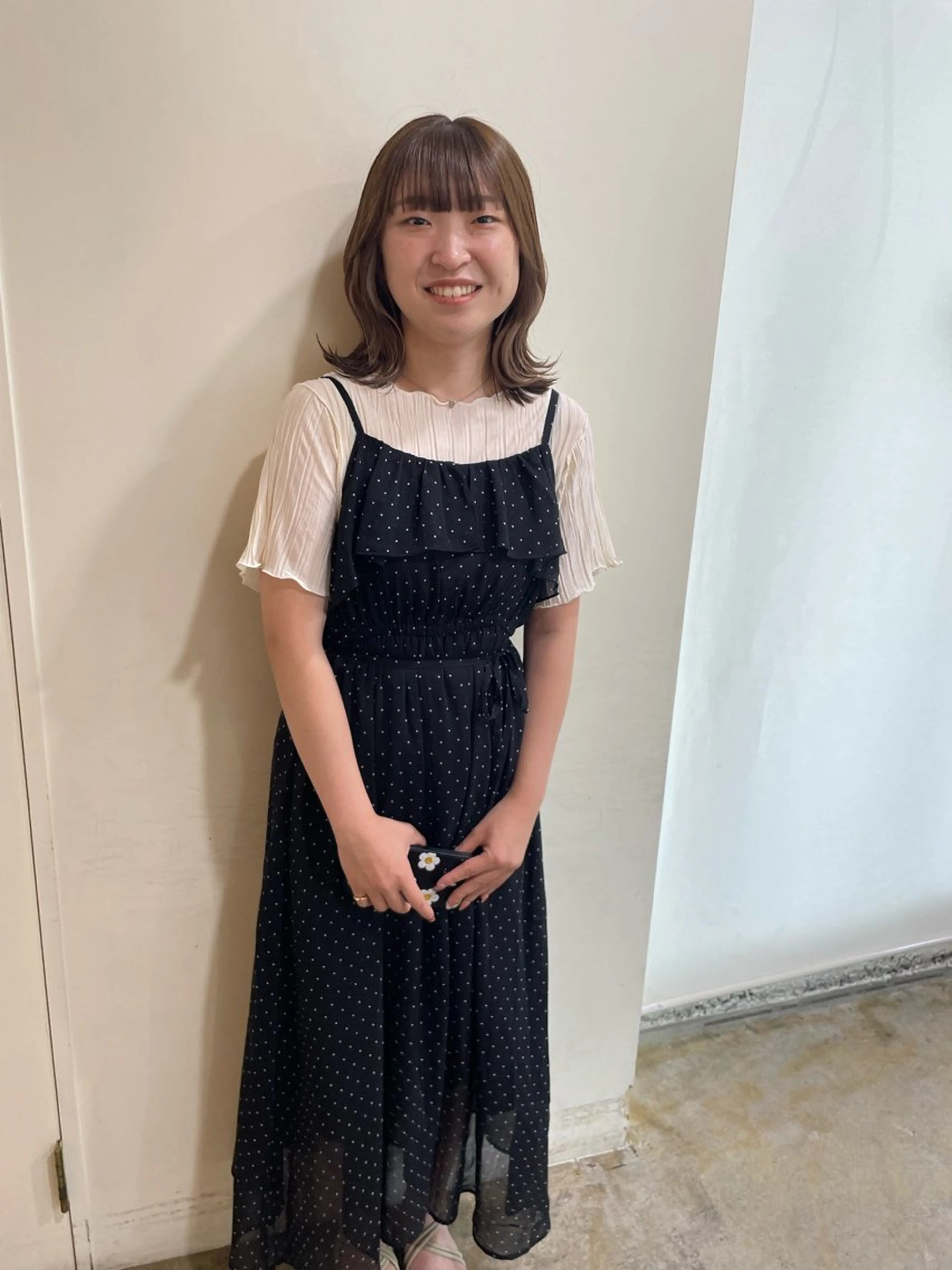 ミディアム カラー ベージュカラー ブリーチ ホワイトベージュ ヘアカラー トリートメント MIOベージュカラー 柔らかいカラーのヘアスタイル