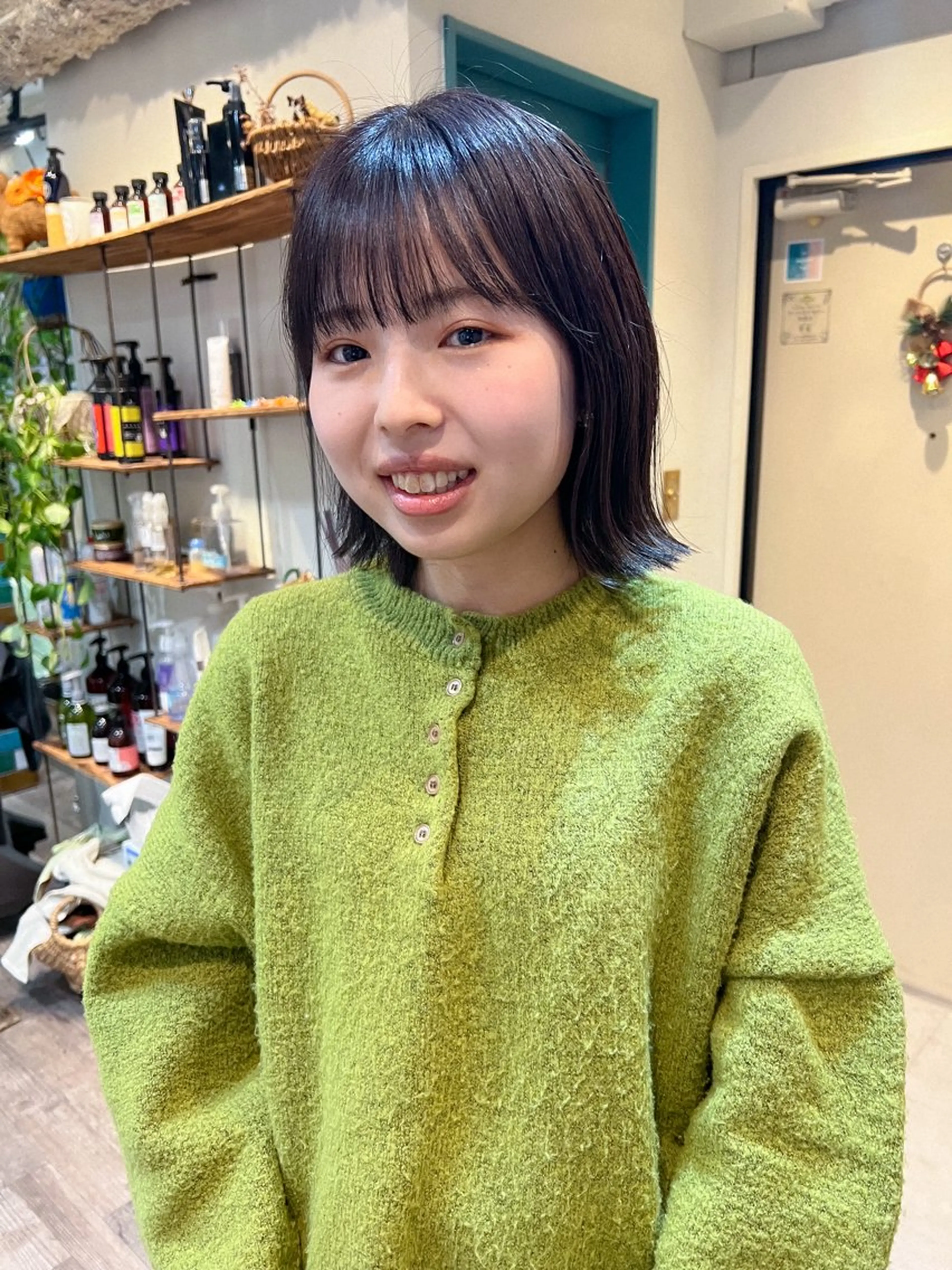 ミディアム カラー ボブ 外ハネヘア カラーパティシエ facce🌼ikoのヘアスタイル