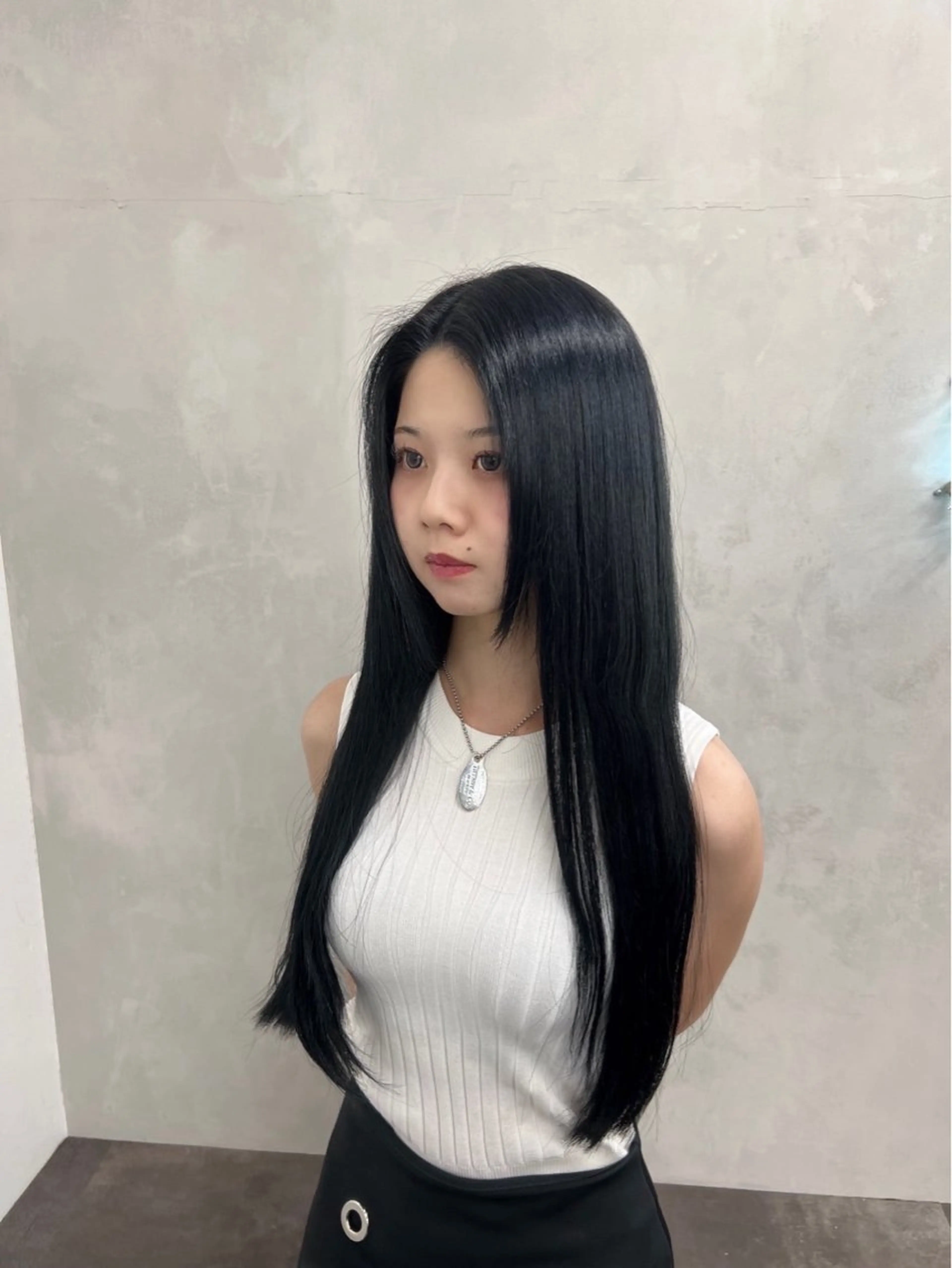 ロング カラー ブルーカラー ブルージュ レイヤーカット ロング ヘアカラー トリートメント GARTE所属・巻ける縮毛矯正 艶カラー/れむのヘアスタイル