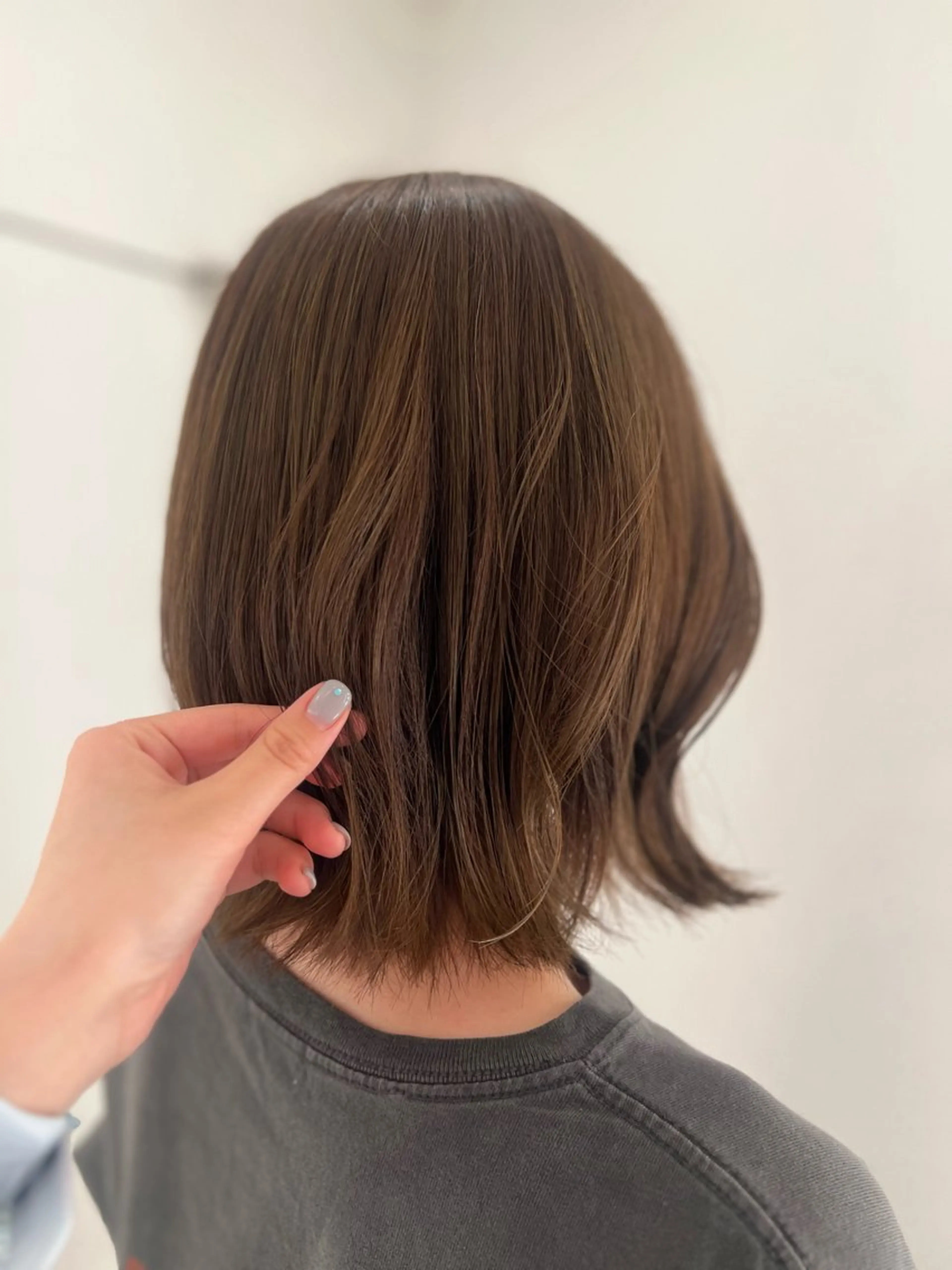 ミディアム カラー オリーブカラー KEYMAN MEGUMIのヘアスタイル