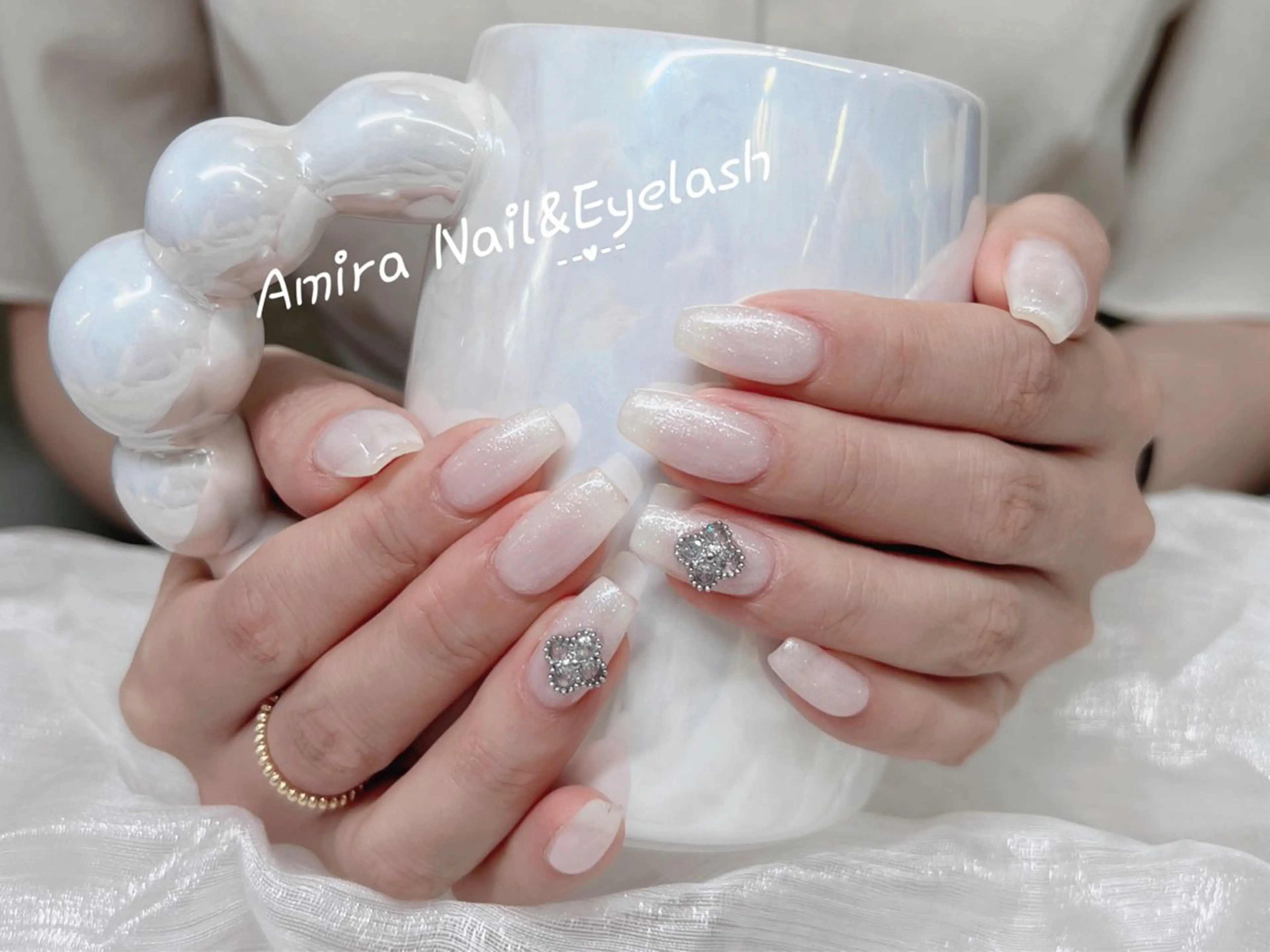 ネイル Amira アイラッシュのマツエク・マツパデザイン