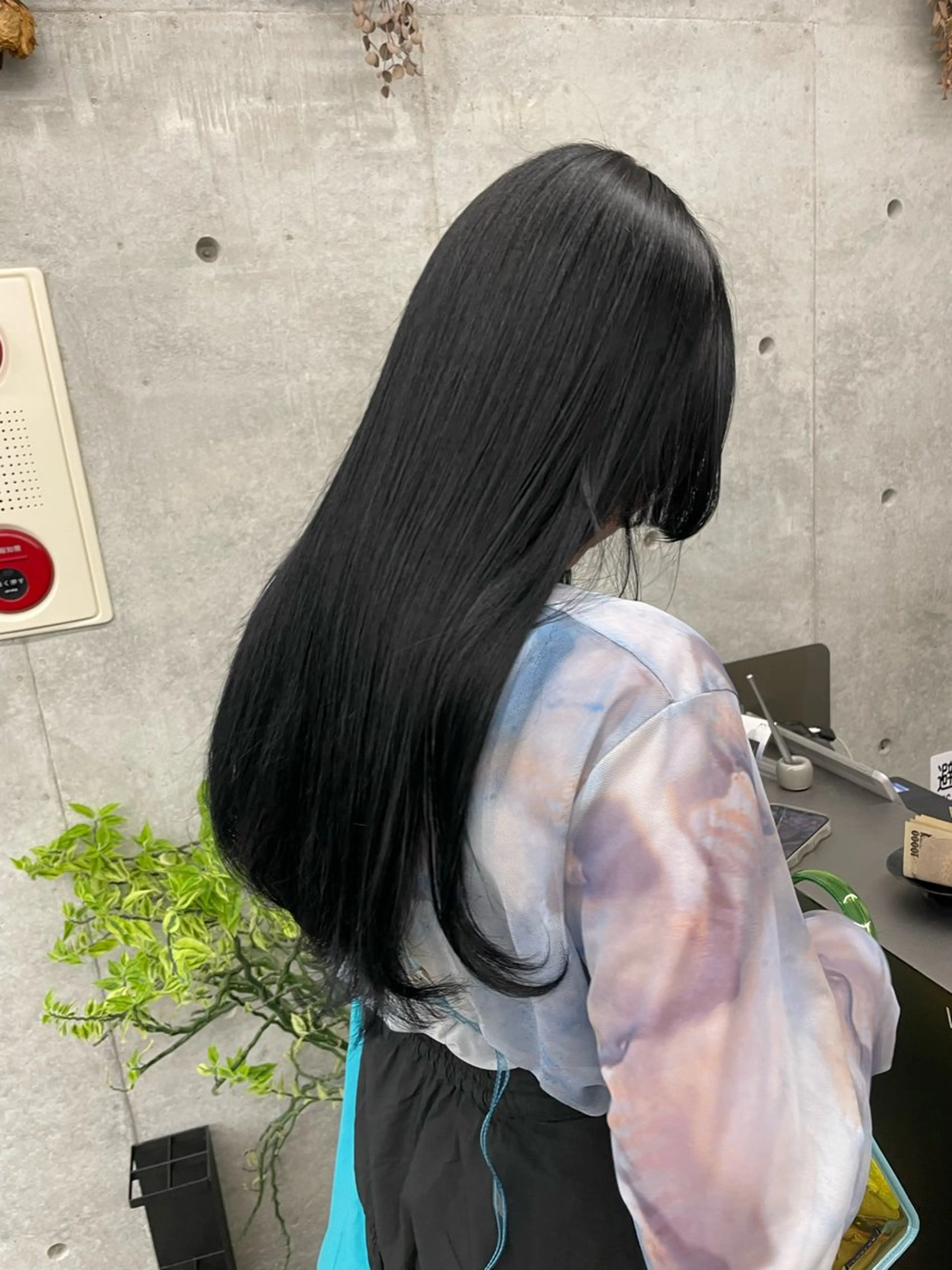 ロング カラー ロングレイヤー アッシュ ベージュカラー ケアカラー 透明感カラー カット ヘアカラー トリートメント 原宿と2拠点美容師/ HIKARU🍀のヘアスタイル