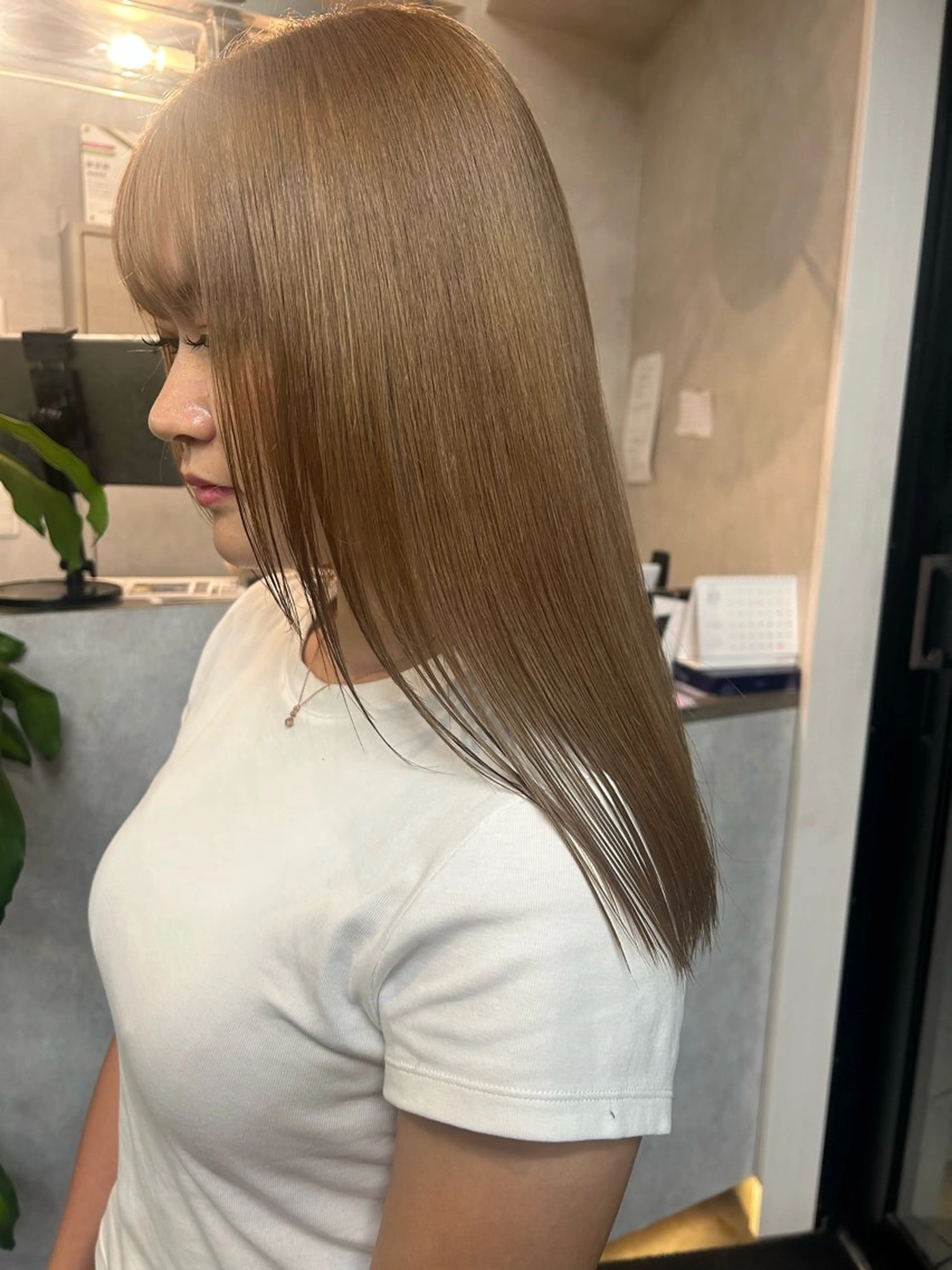 セミロング カラー ベージュカラー Haru/THREE …by velvetのヘアスタイル