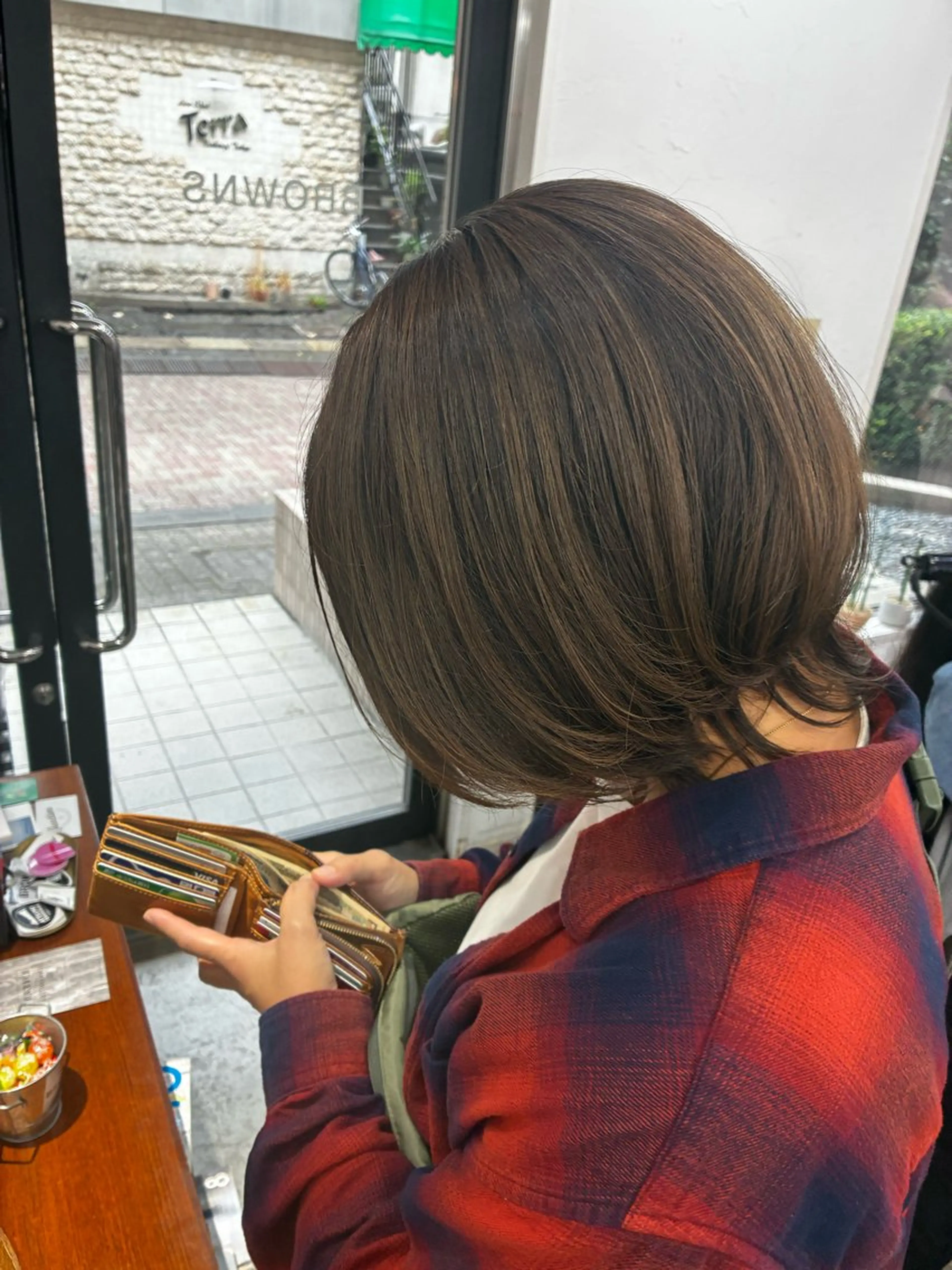 ミディアム カラー ヘアカラー 佐藤 芽衣のヘアスタイル