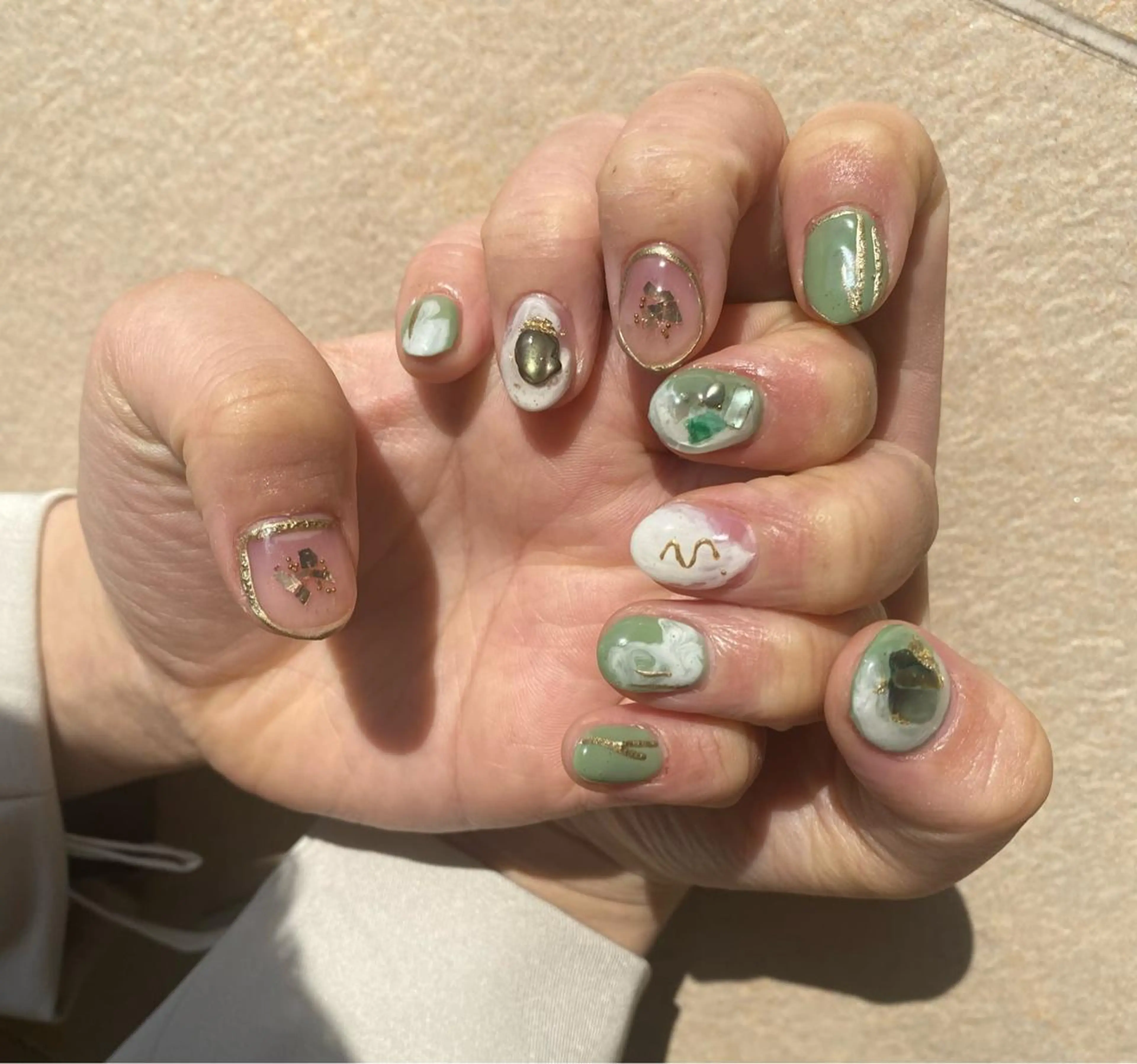 ネイル Lim五反田所属・TSUNA 🌙 Lim 五反田のマツエク・マツパデザイン